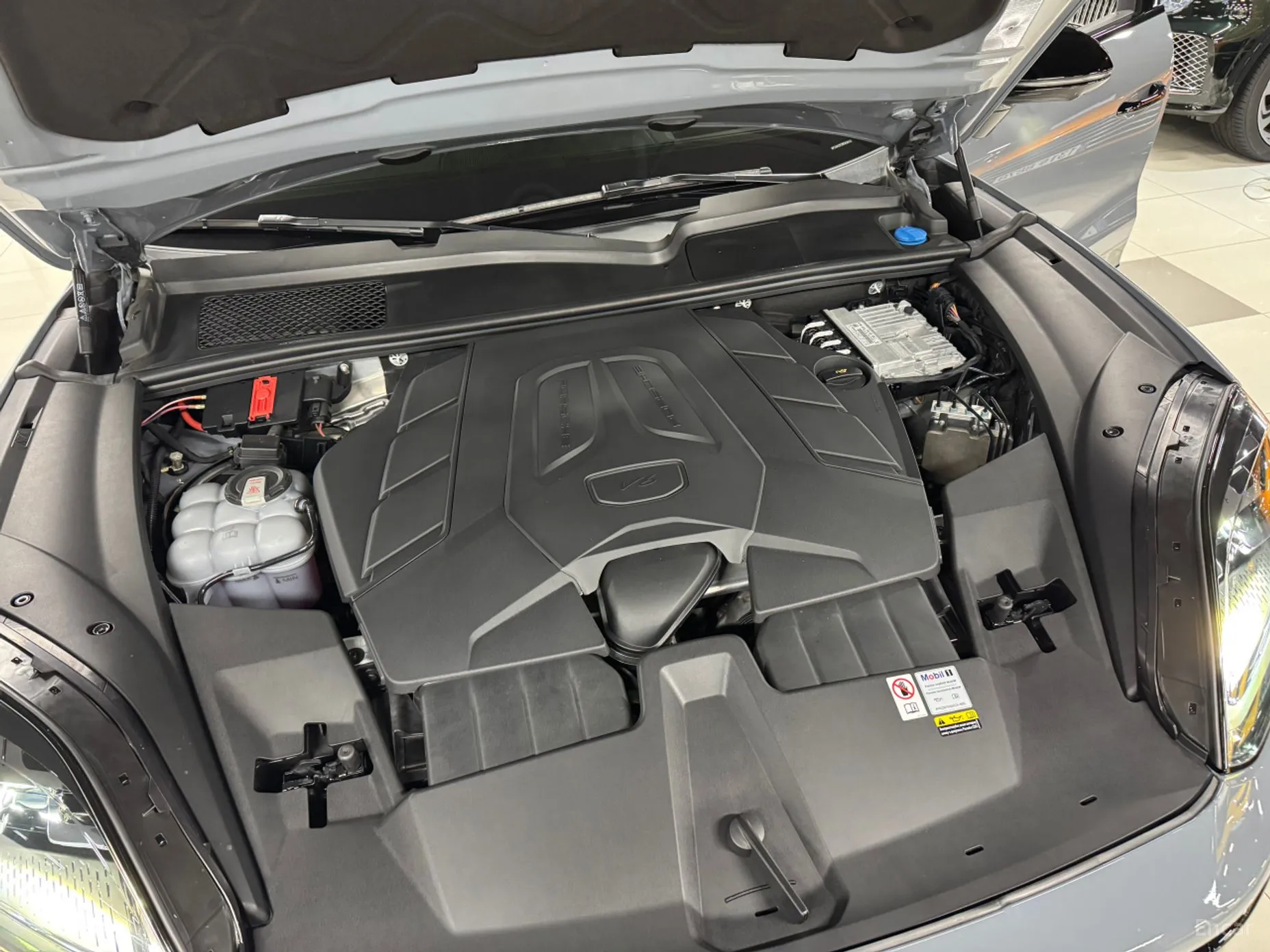 Porsche Cayenne (PO536) превью 5