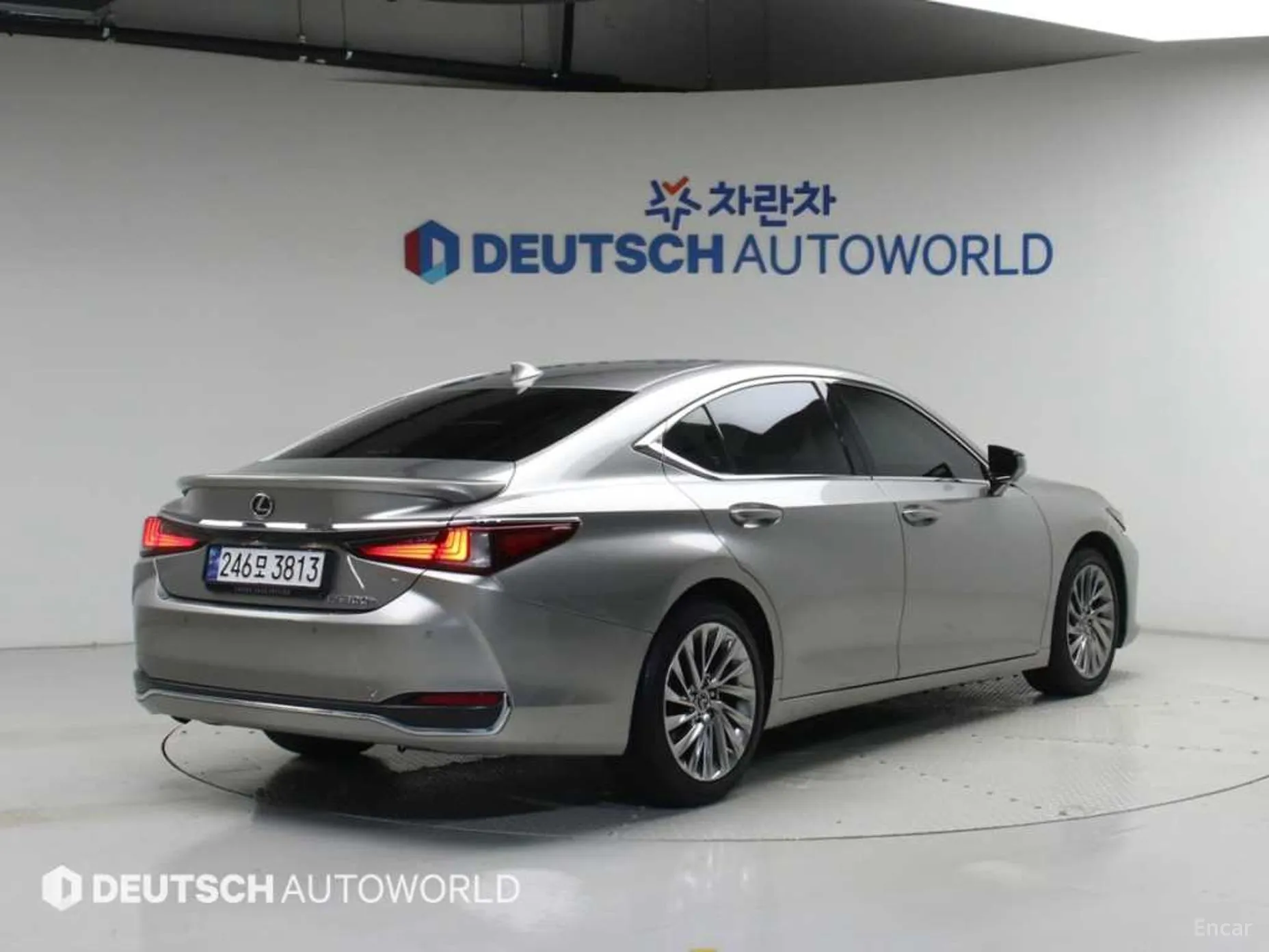 Lexus ES300h 7th Generation