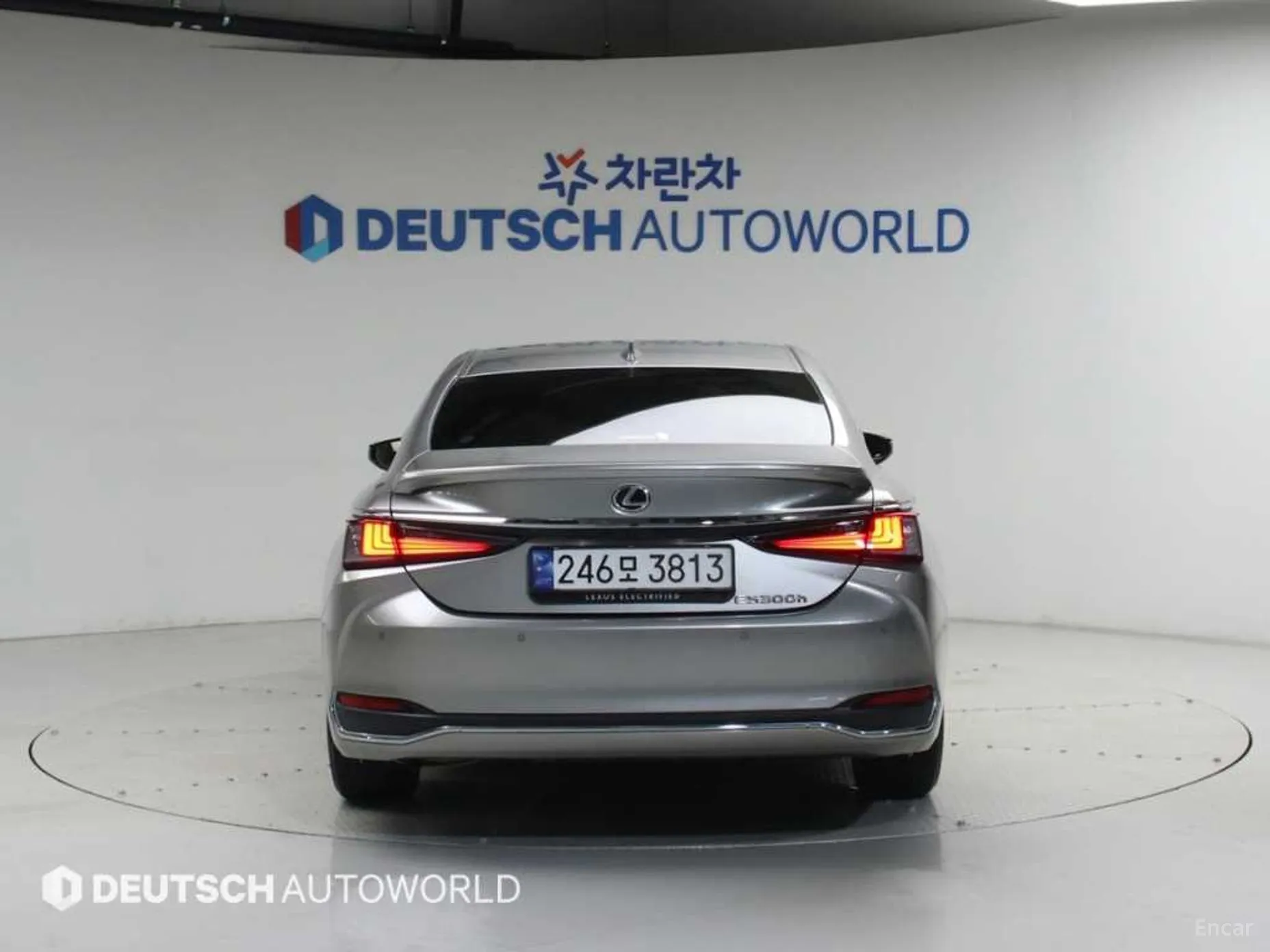 Lexus ES300h 7th Generation превью 4