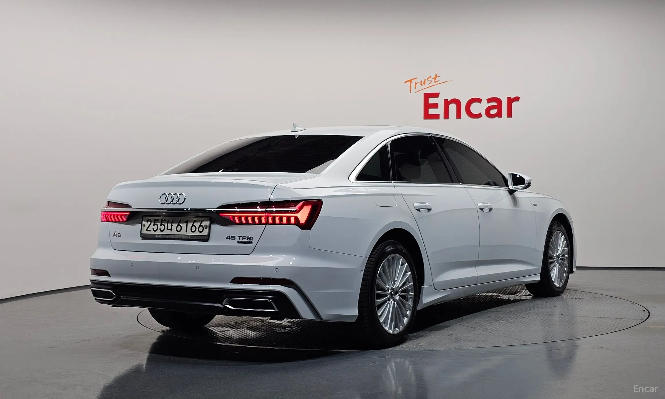 Audi A6 (C8)