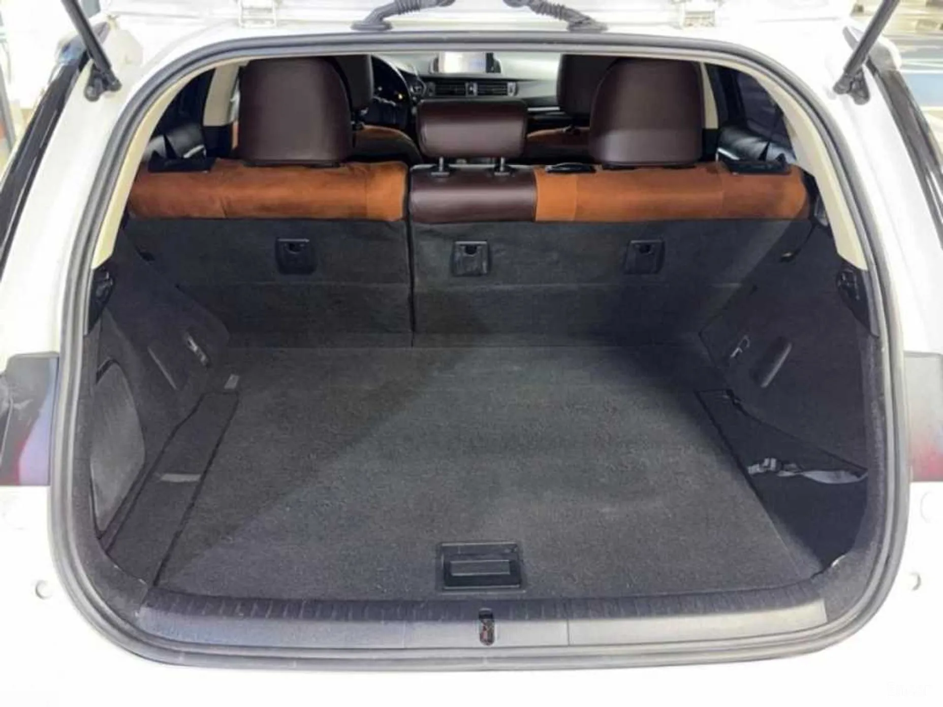 Lexus CT200h превью 18