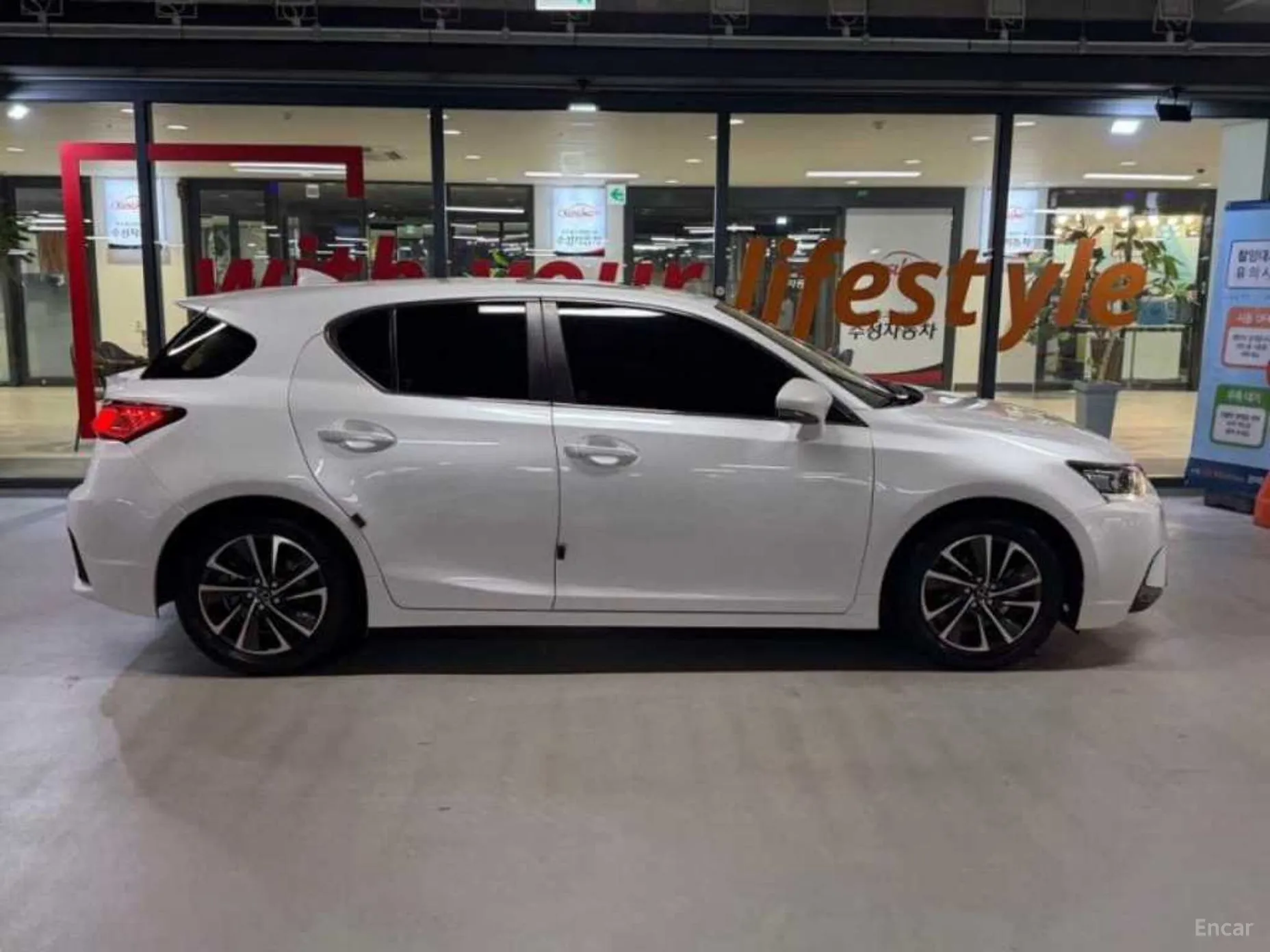 Lexus CT200h превью 3