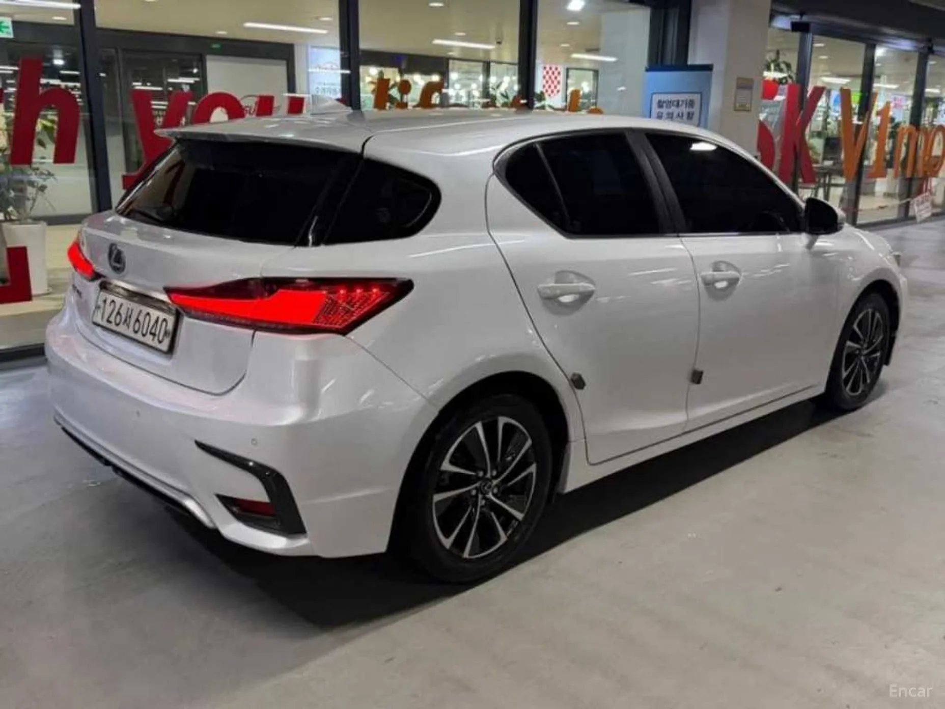 Lexus CT200h превью 4