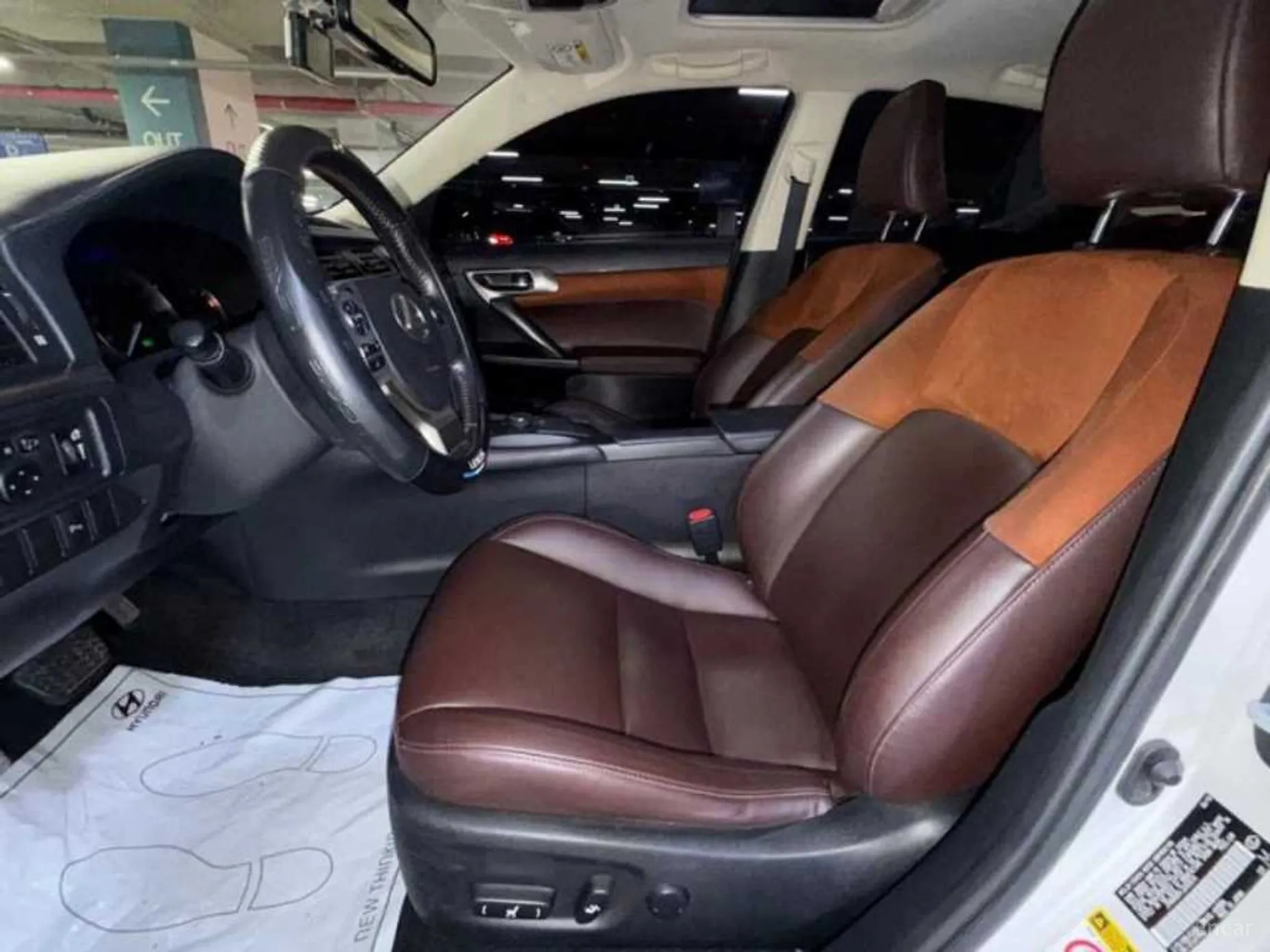 Lexus CT200h превью 6