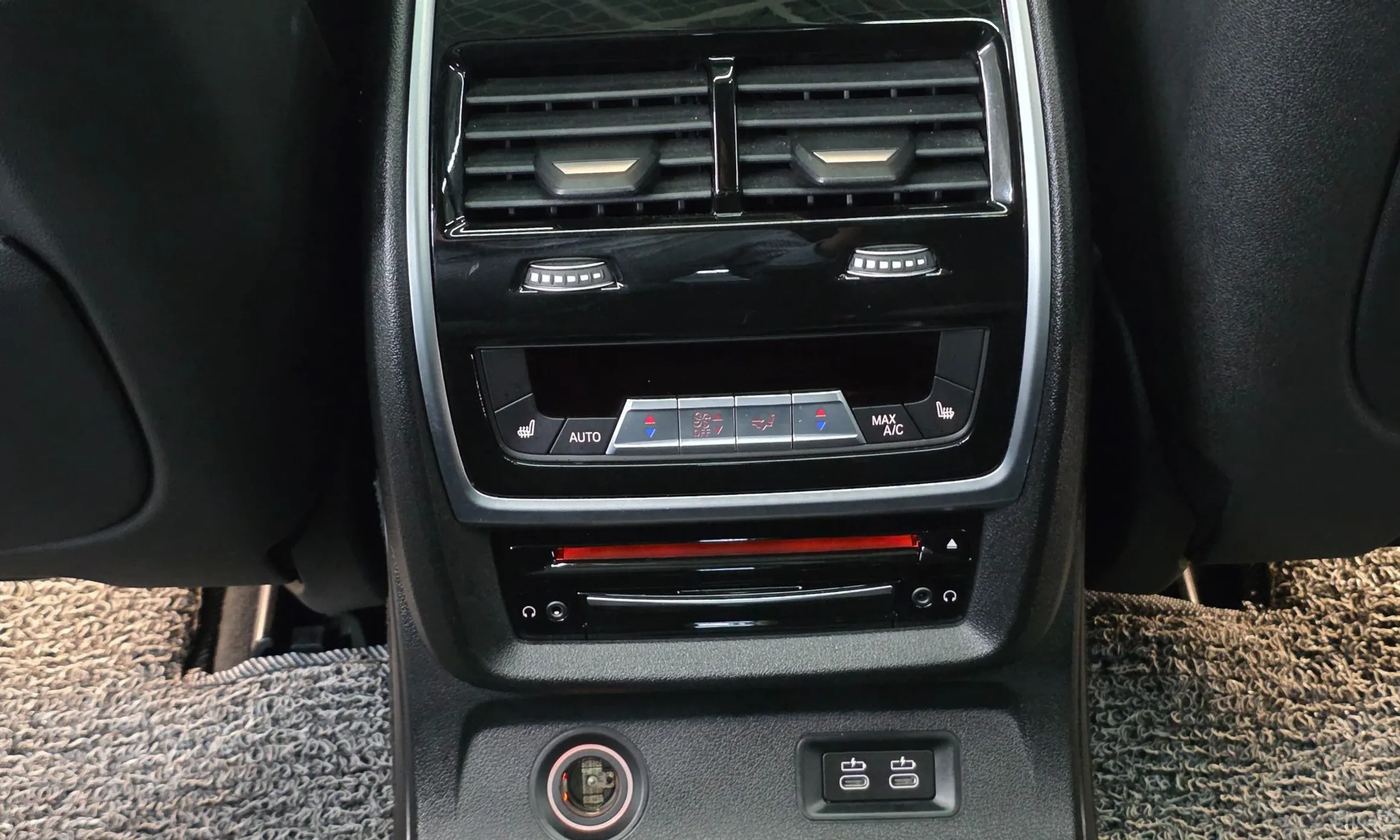 BMW X7 (G07) превью 15