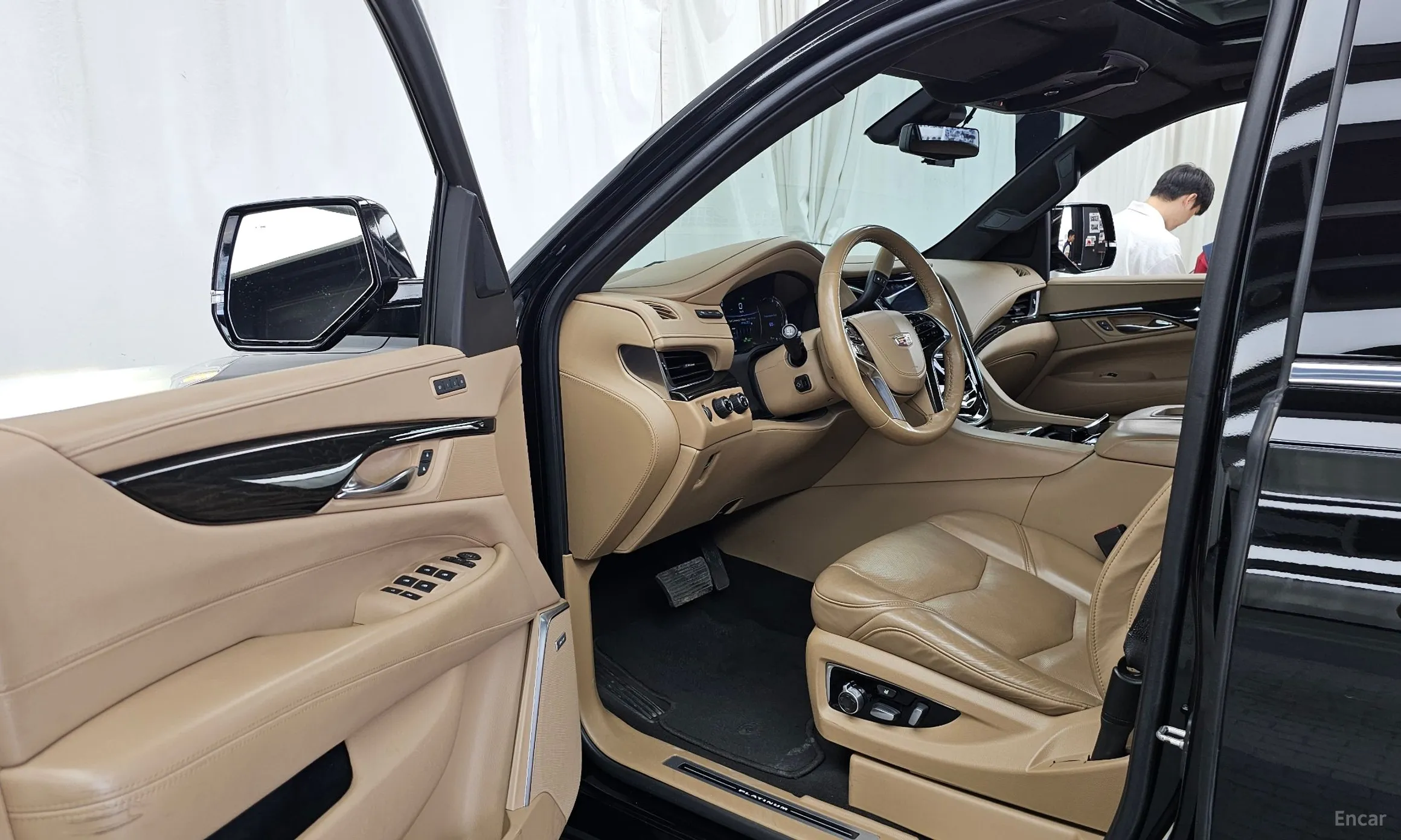 Cadillac Escalade превью 10