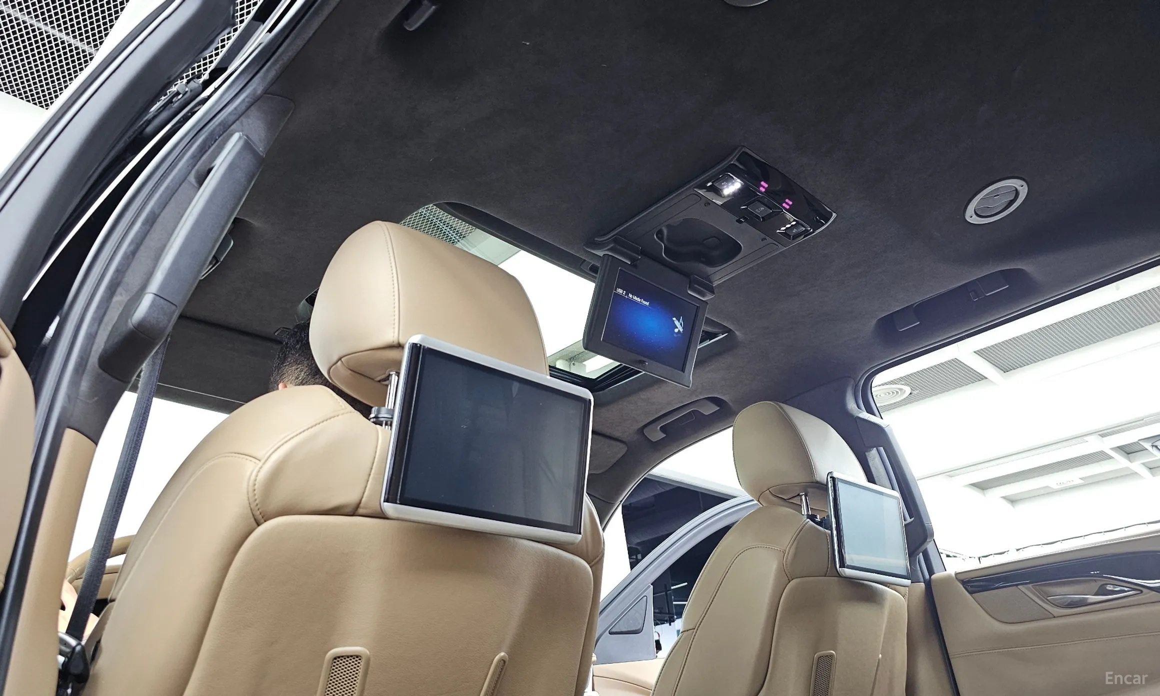 Cadillac Escalade превью 17