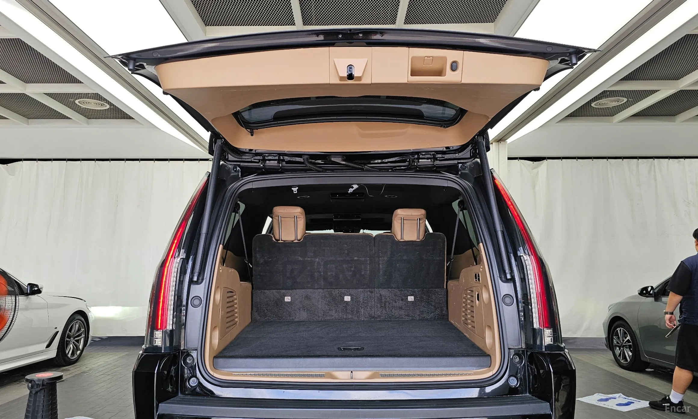Cadillac Escalade превью 20