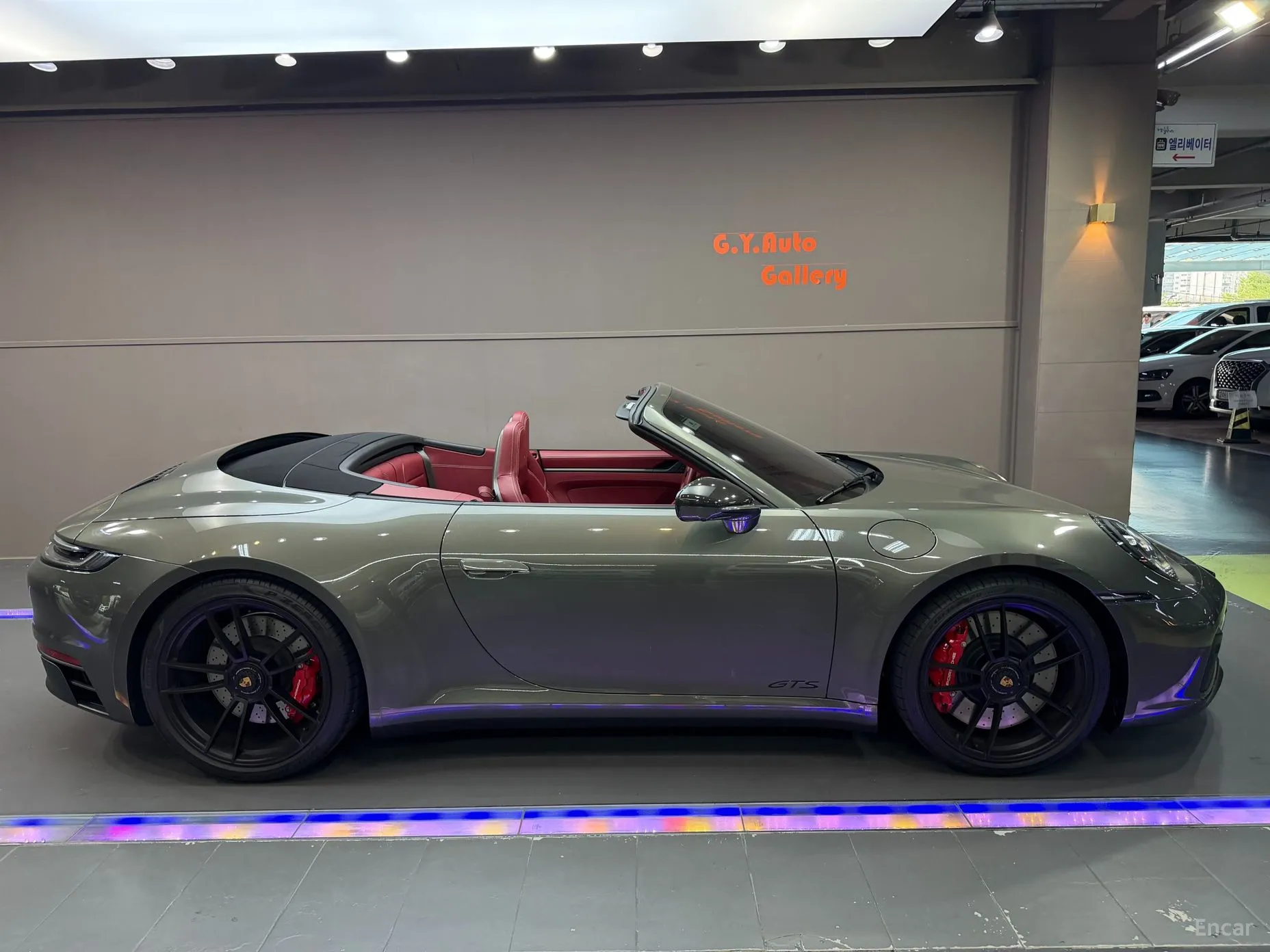 Porsche 911 (992) превью 3