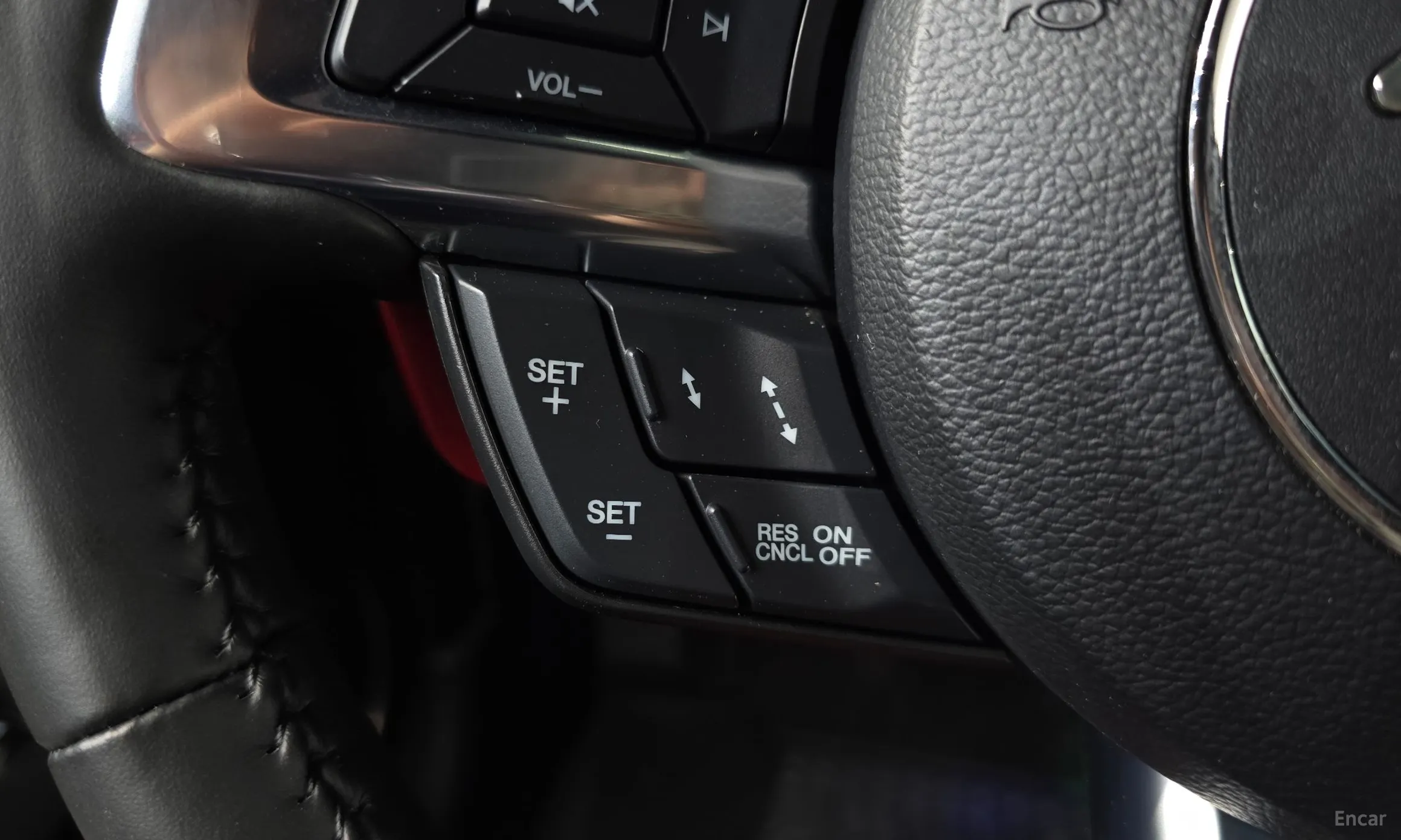 Ford Mustang превью 16