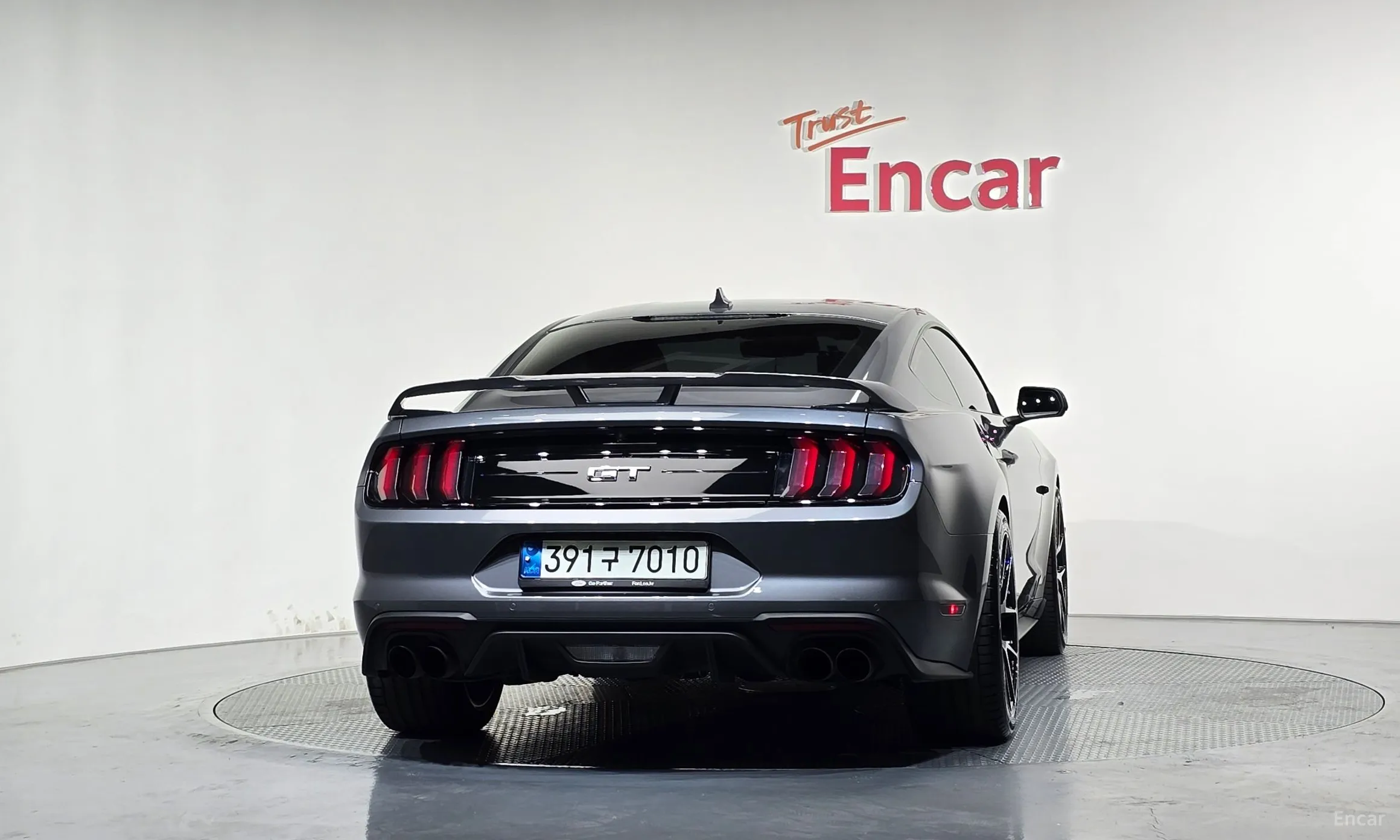 Ford Mustang превью 4