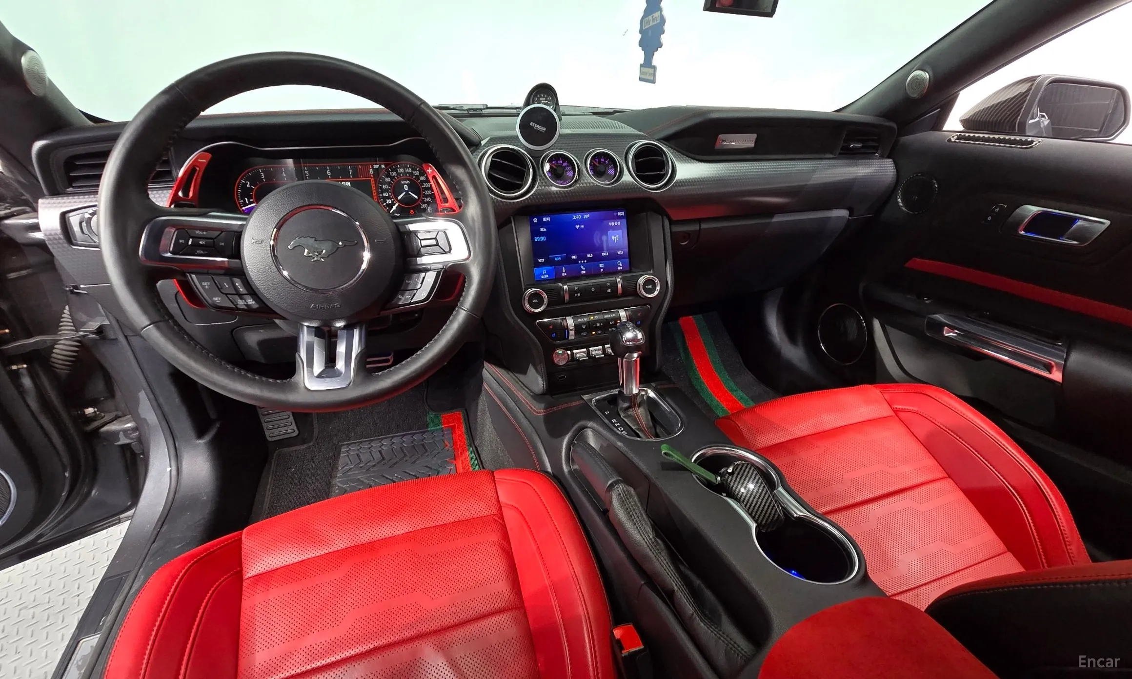 Ford Mustang превью 7