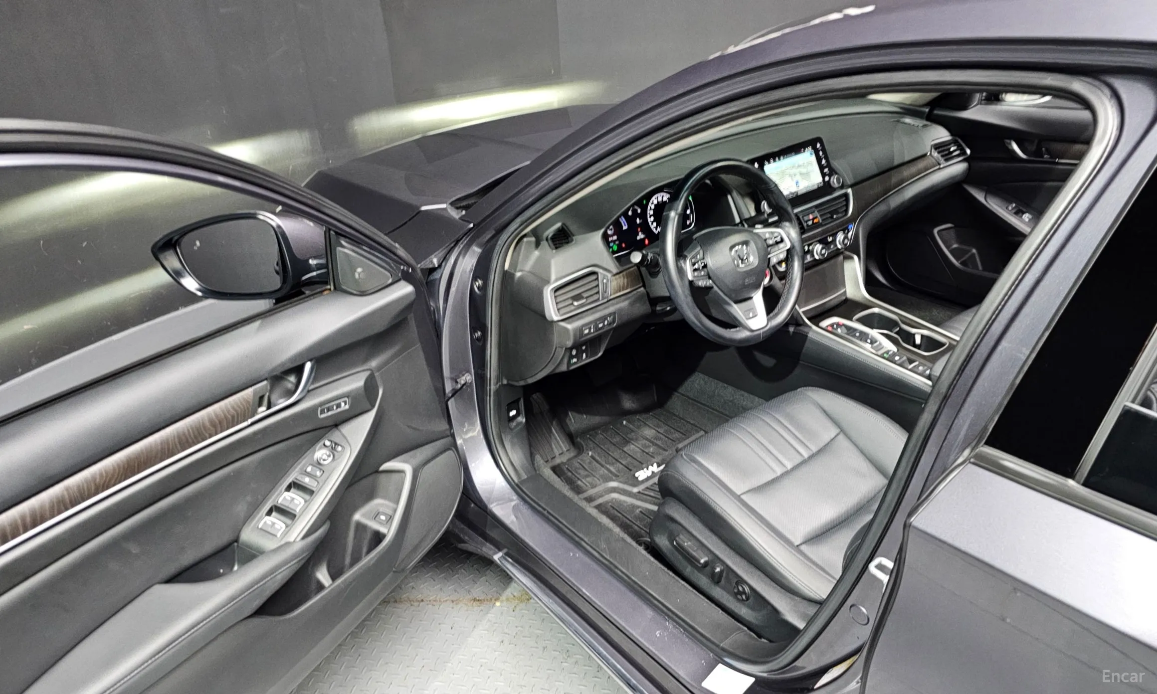 Honda Accord 10th Generation превью 10