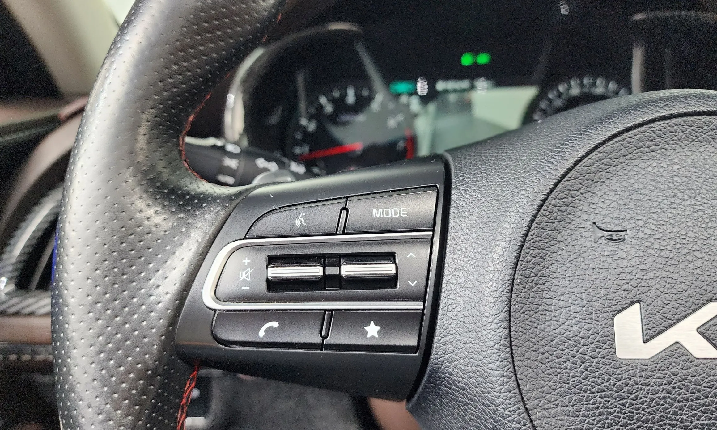 Kia Stinger Master превью 17