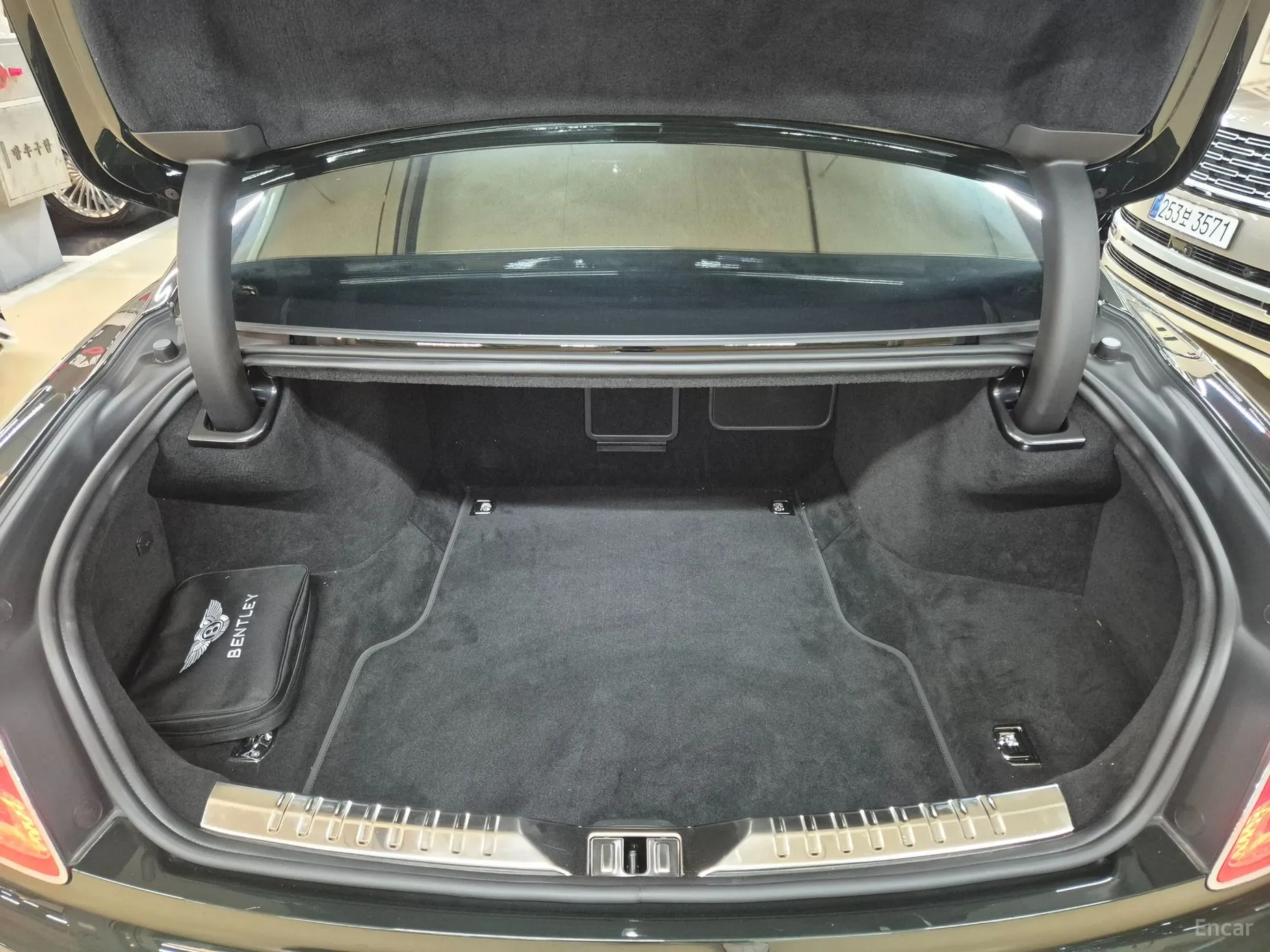 Bentley Flying Spur 3rd Generation превью 18
