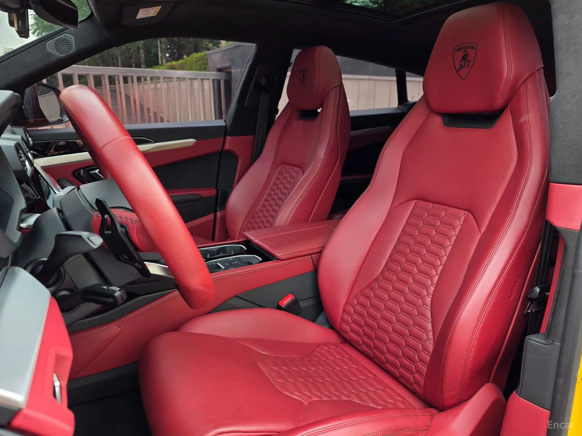 Lamborghini Urus превью 10