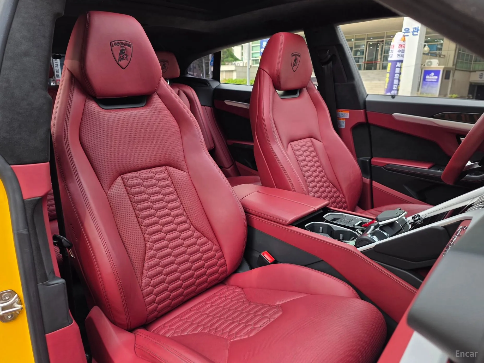 Lamborghini Urus превью 11