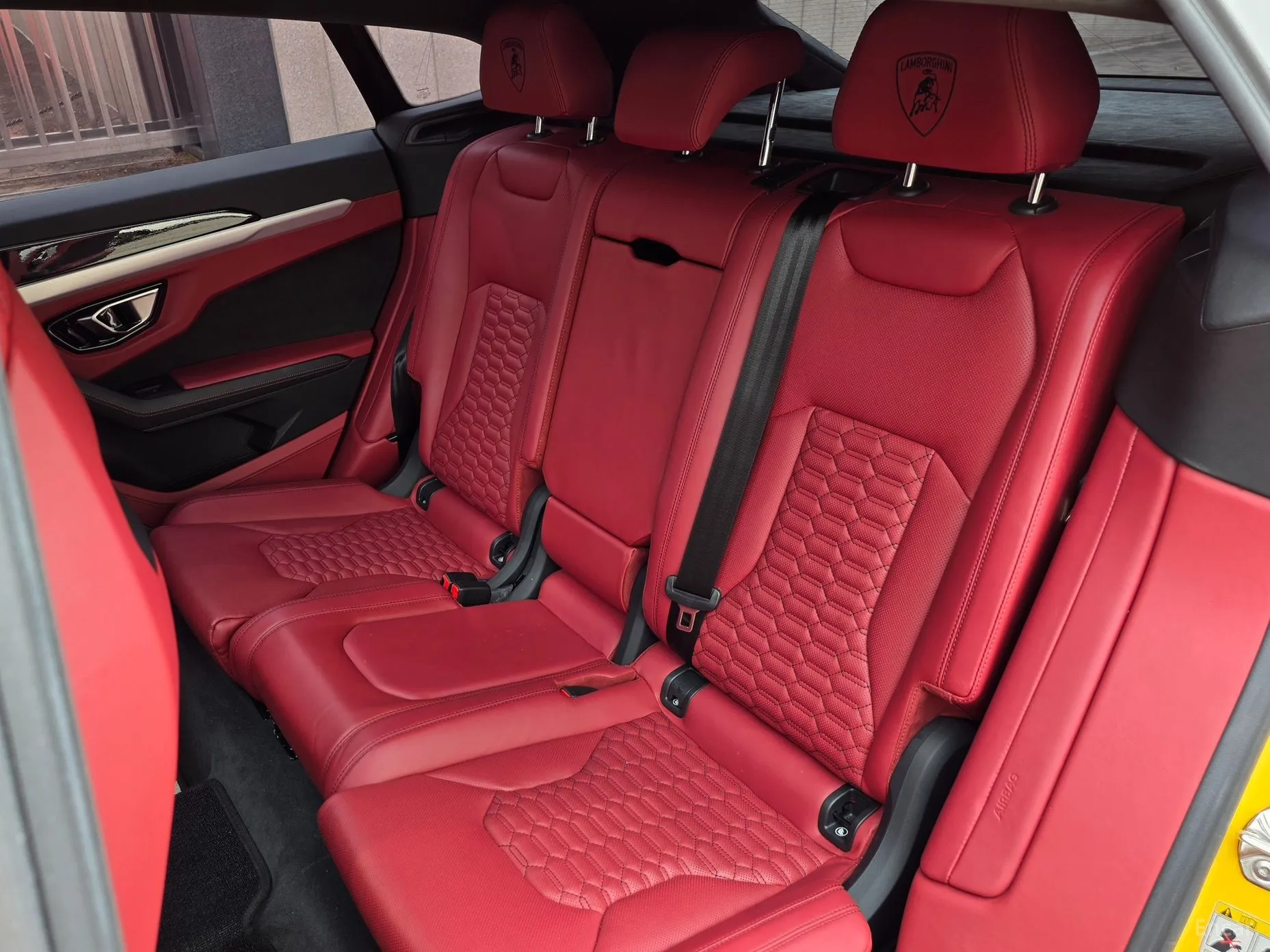 Lamborghini Urus превью 15