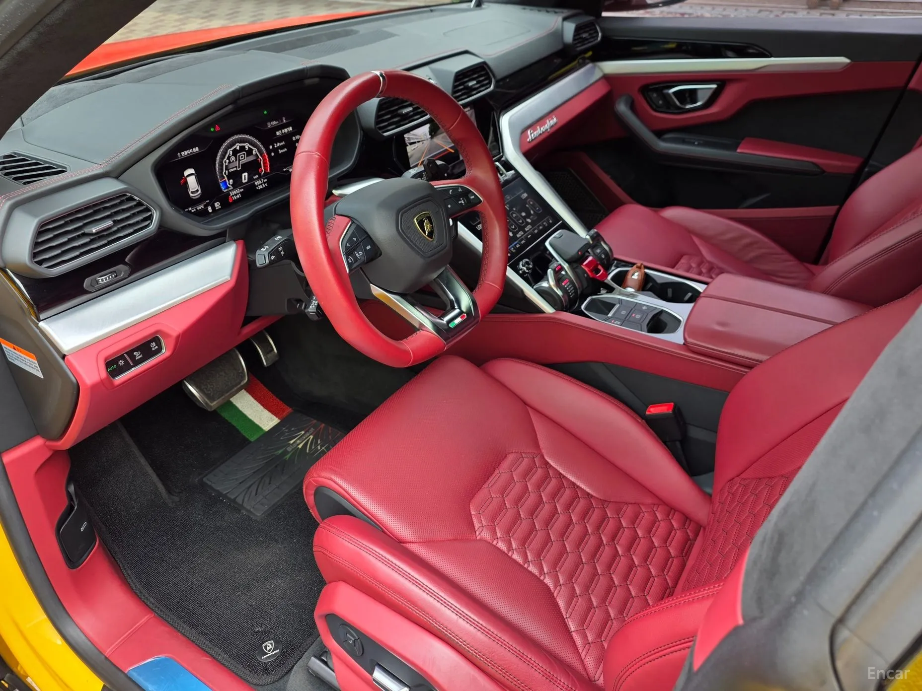 Lamborghini Urus превью 7