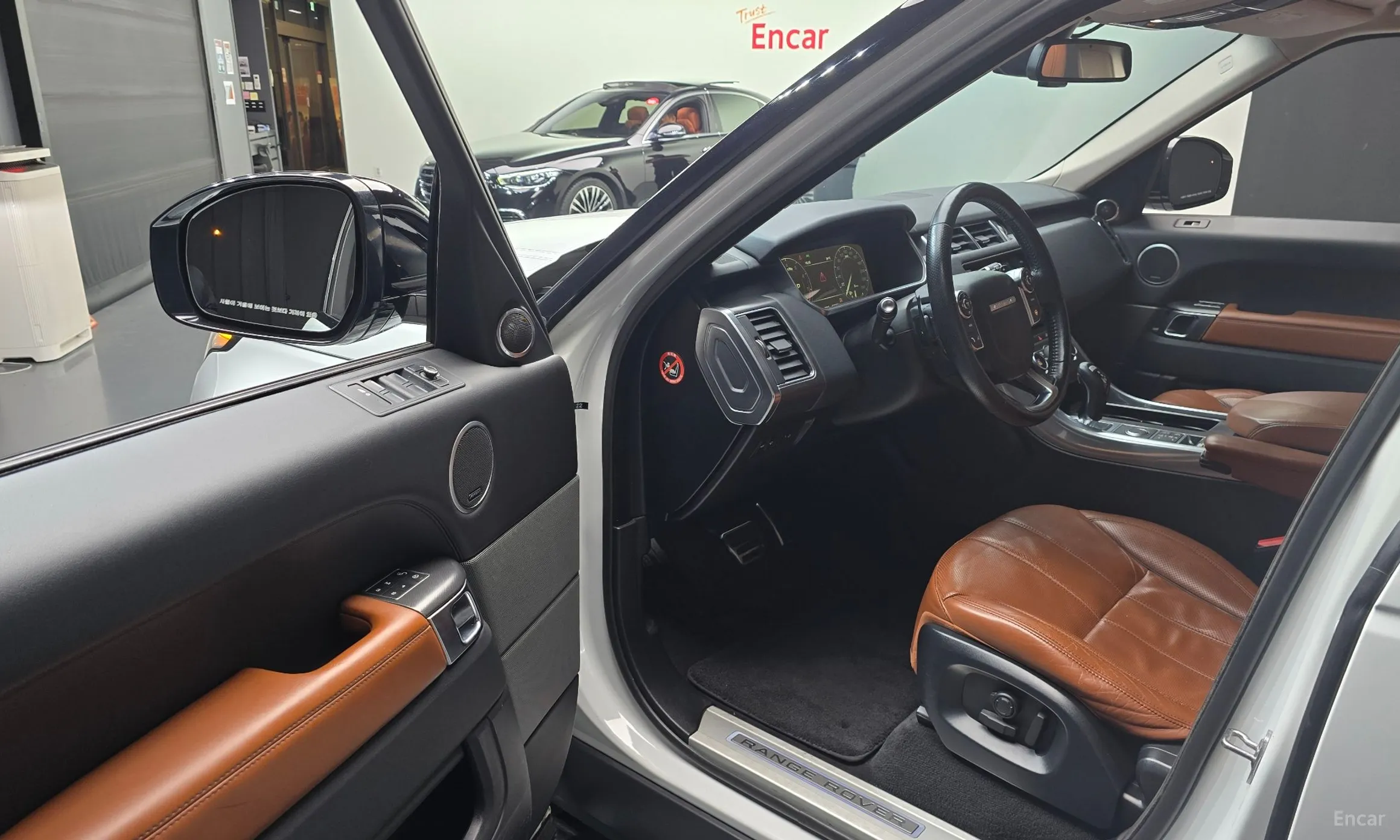 Land Rover Range Rover Sport 2nd Generation превью 10