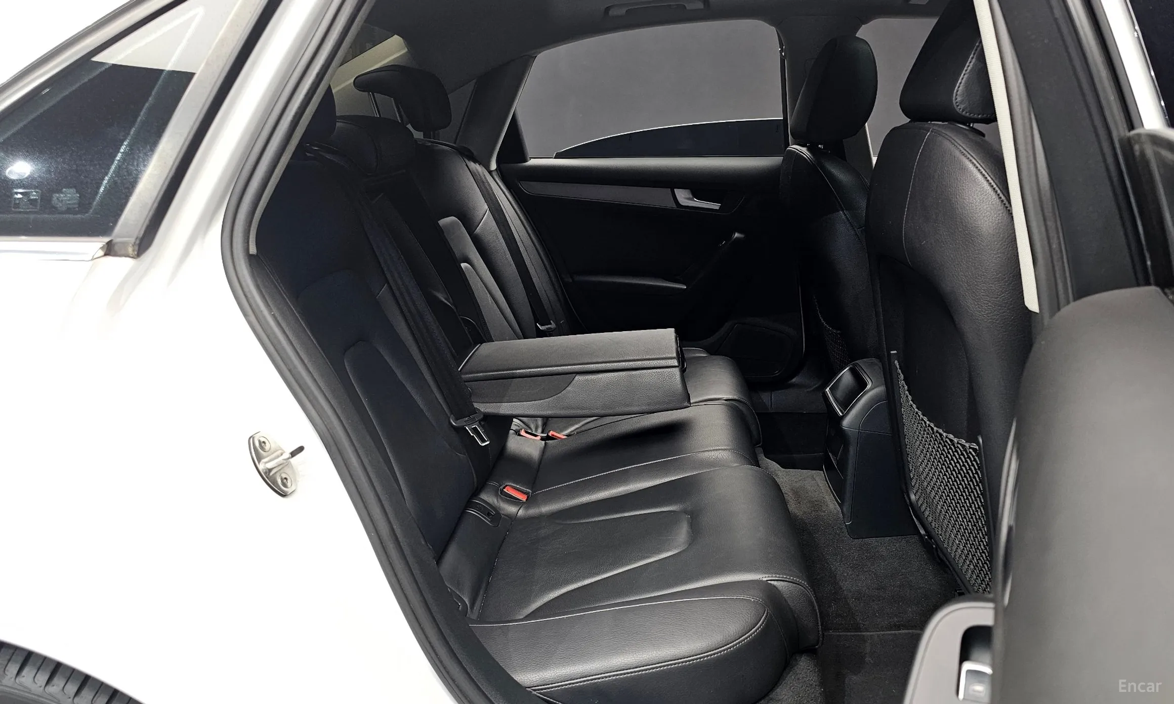 Audi New A4 превью 11