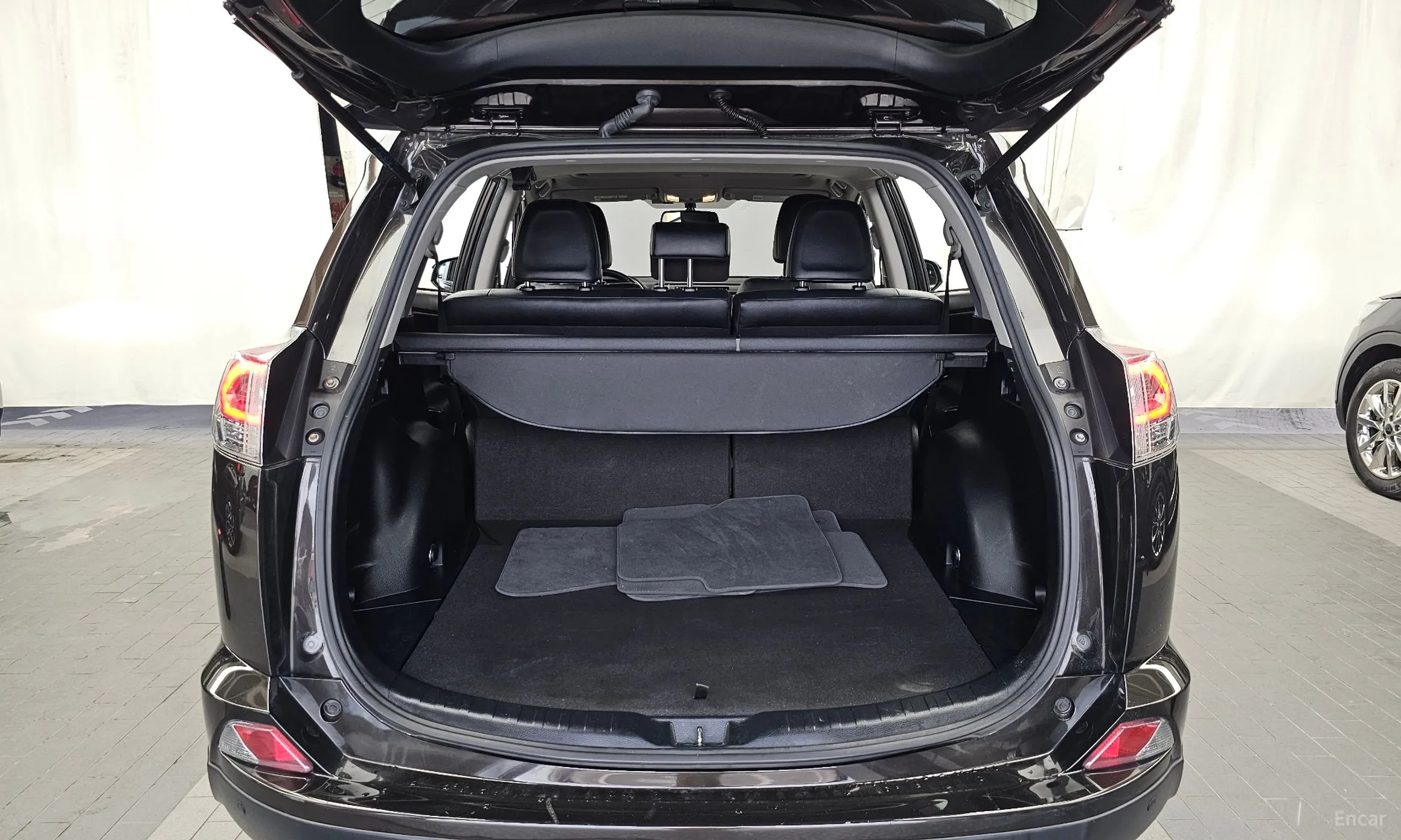 Toyota RAV4 превью 20