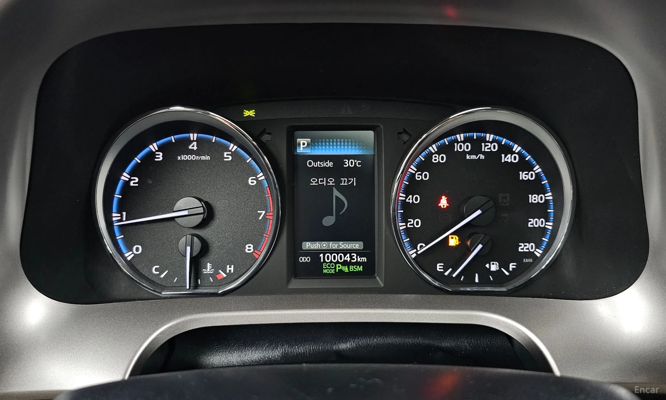 Toyota RAV4 превью 8