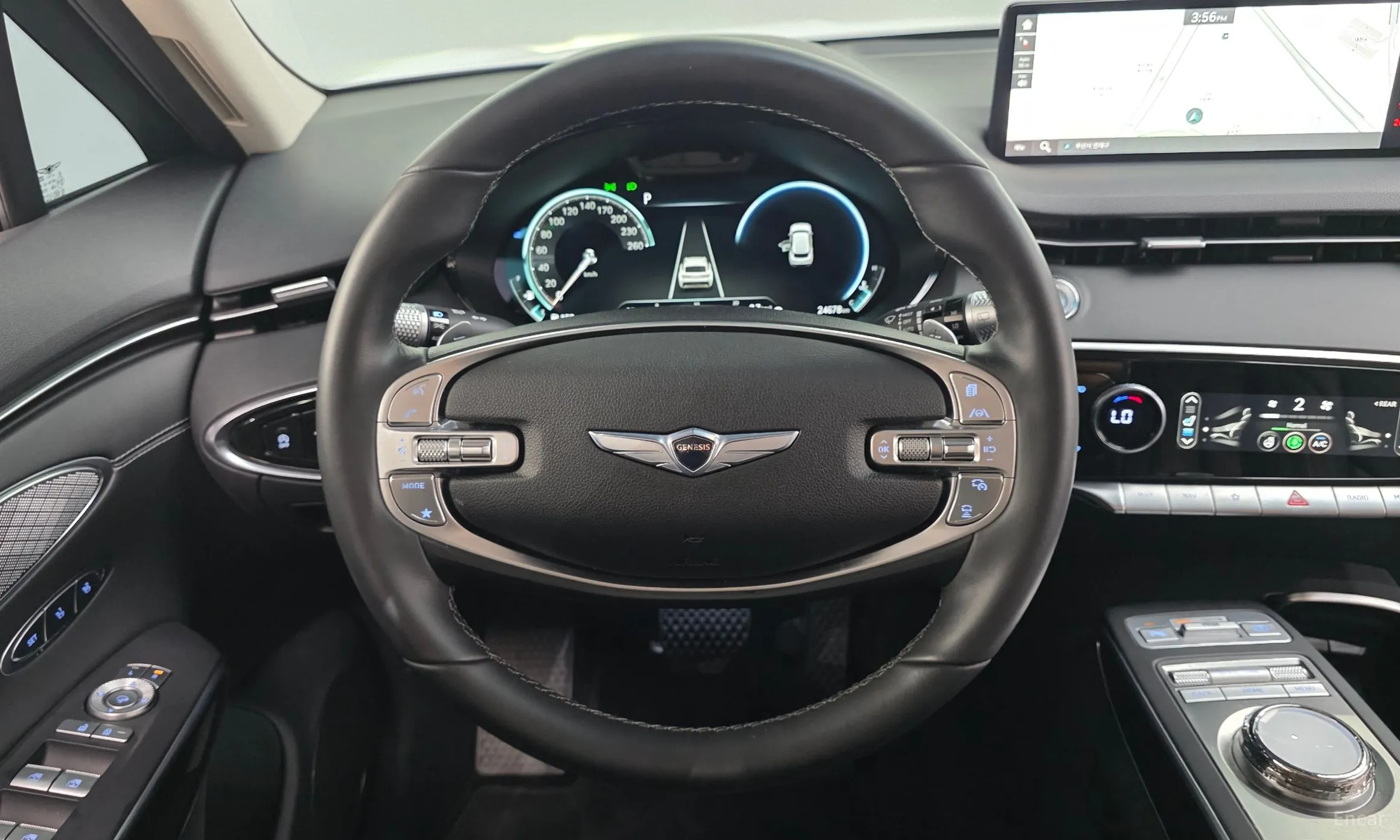 Genesis GV70 превью 13