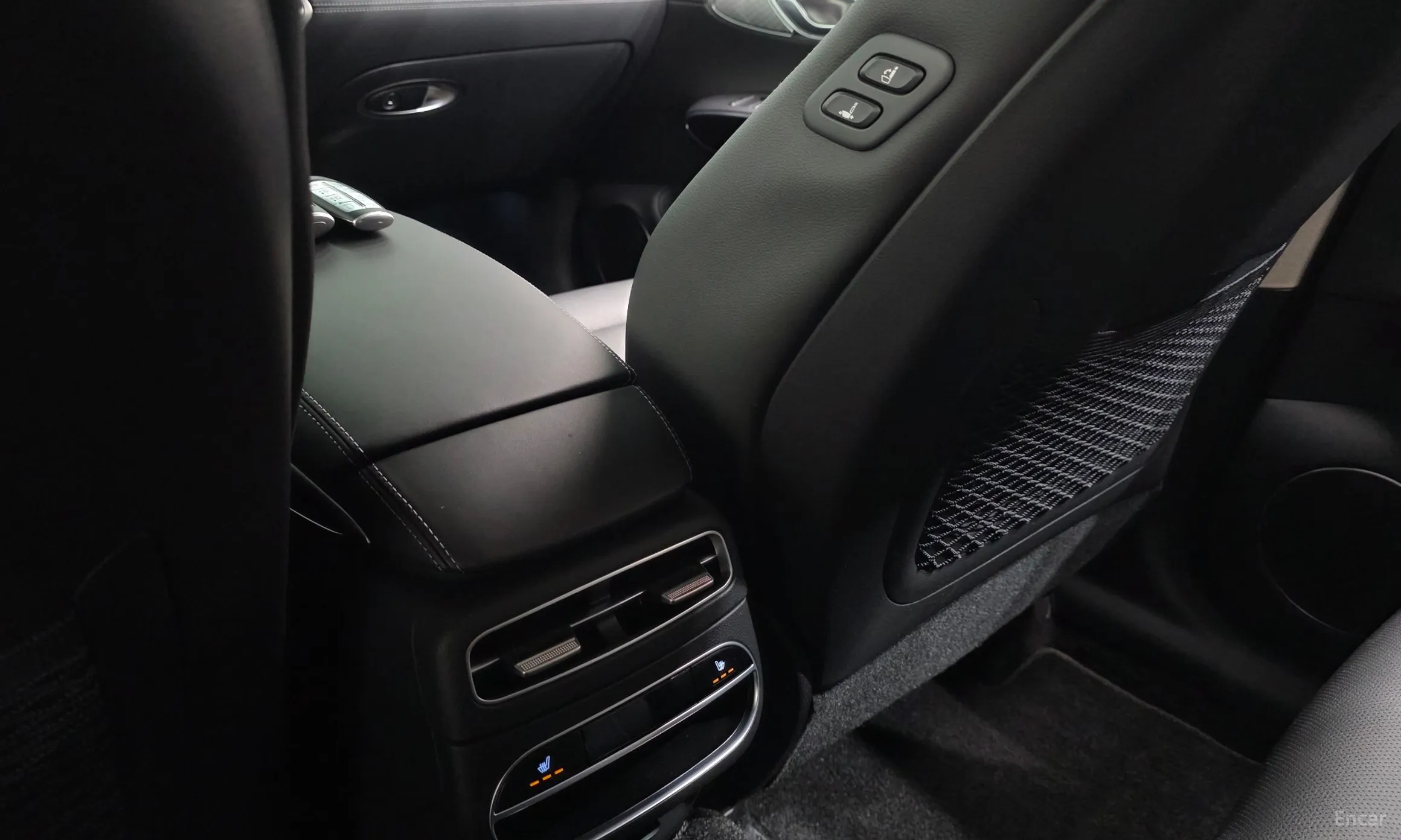 Genesis GV70 превью 19