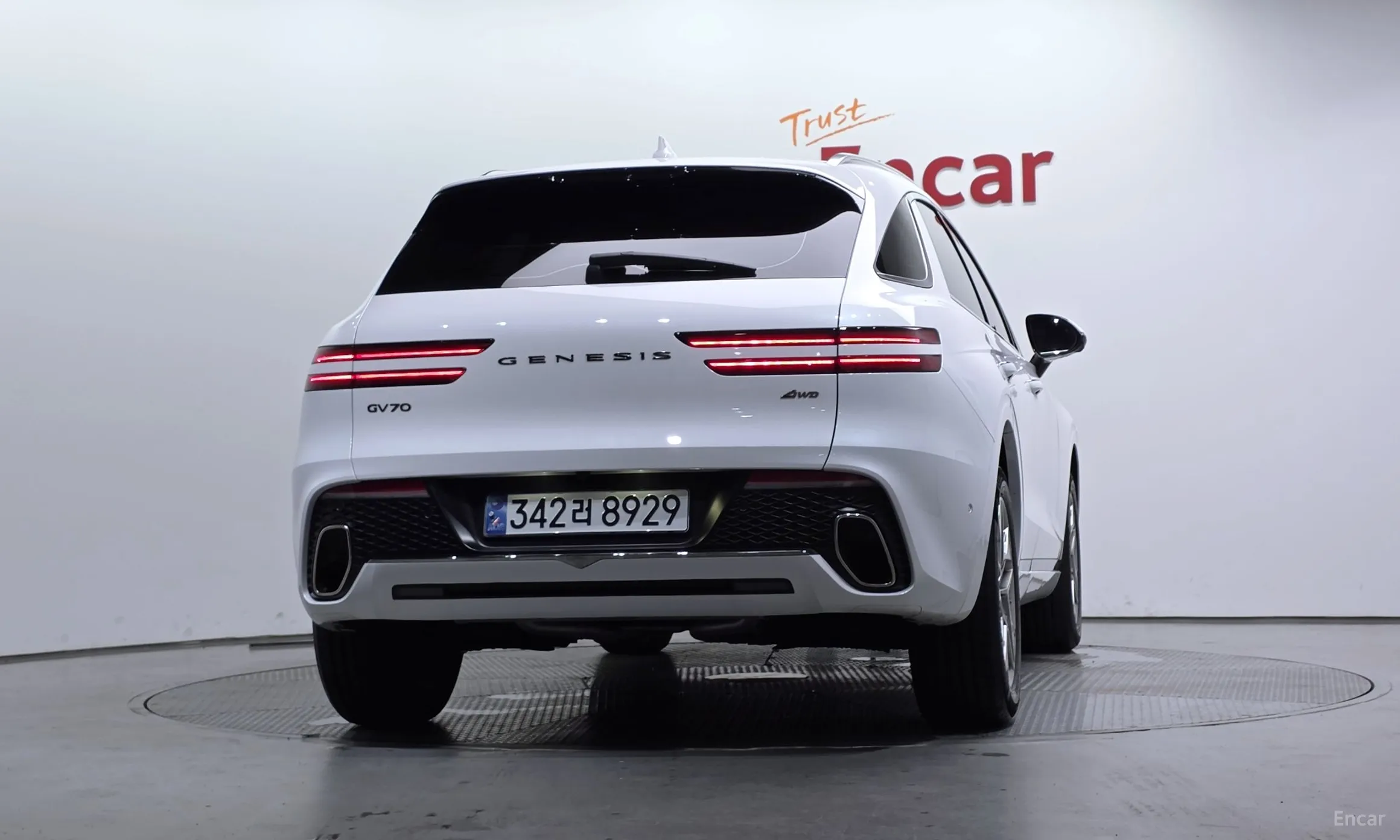Genesis GV70 превью 4