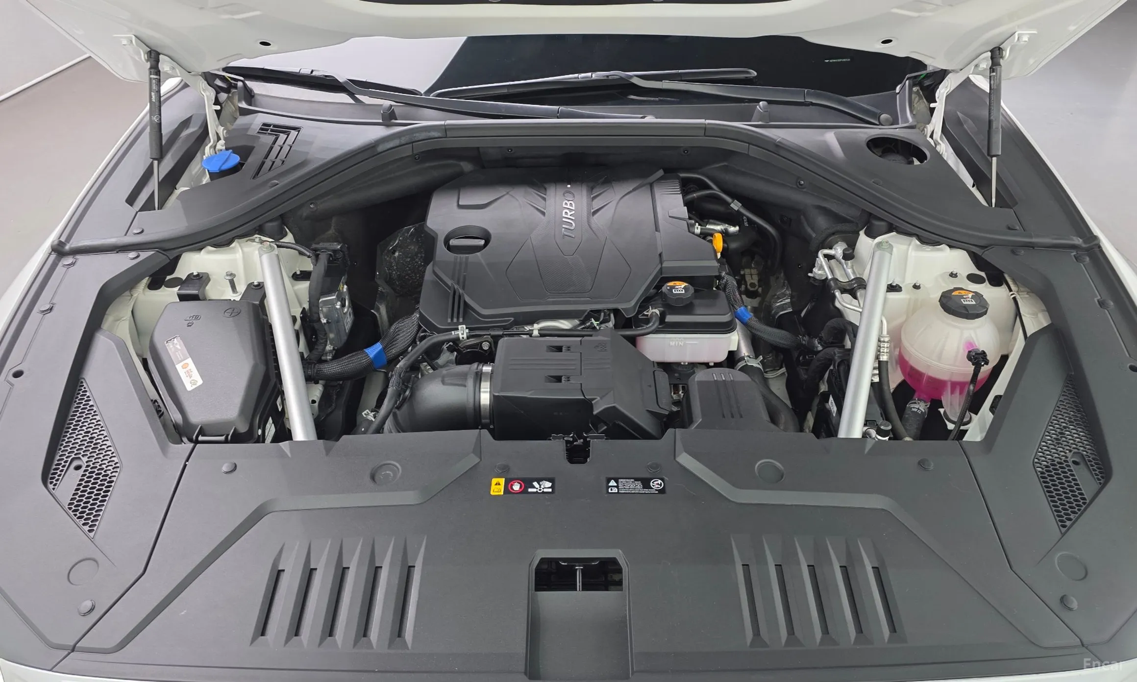 Genesis GV70 превью 6