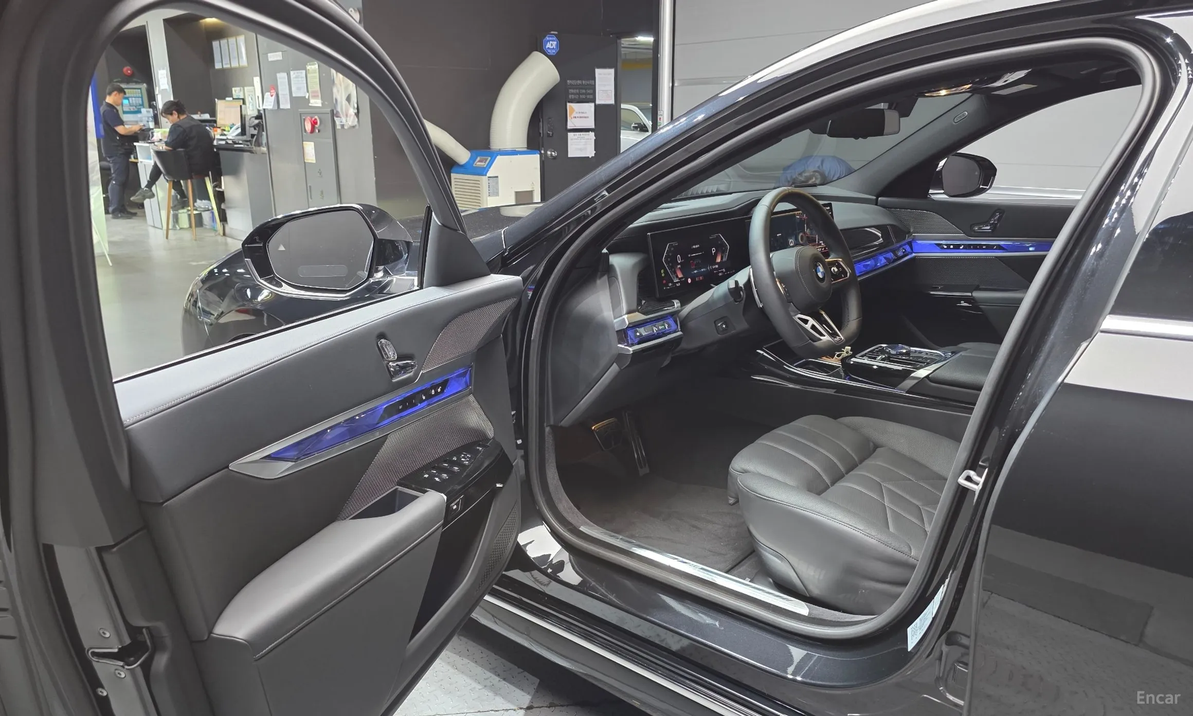 BMW 7 Series (G70) превью 10