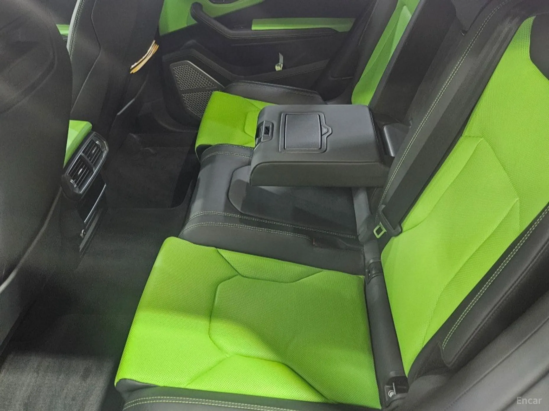 Lamborghini Urus превью 13