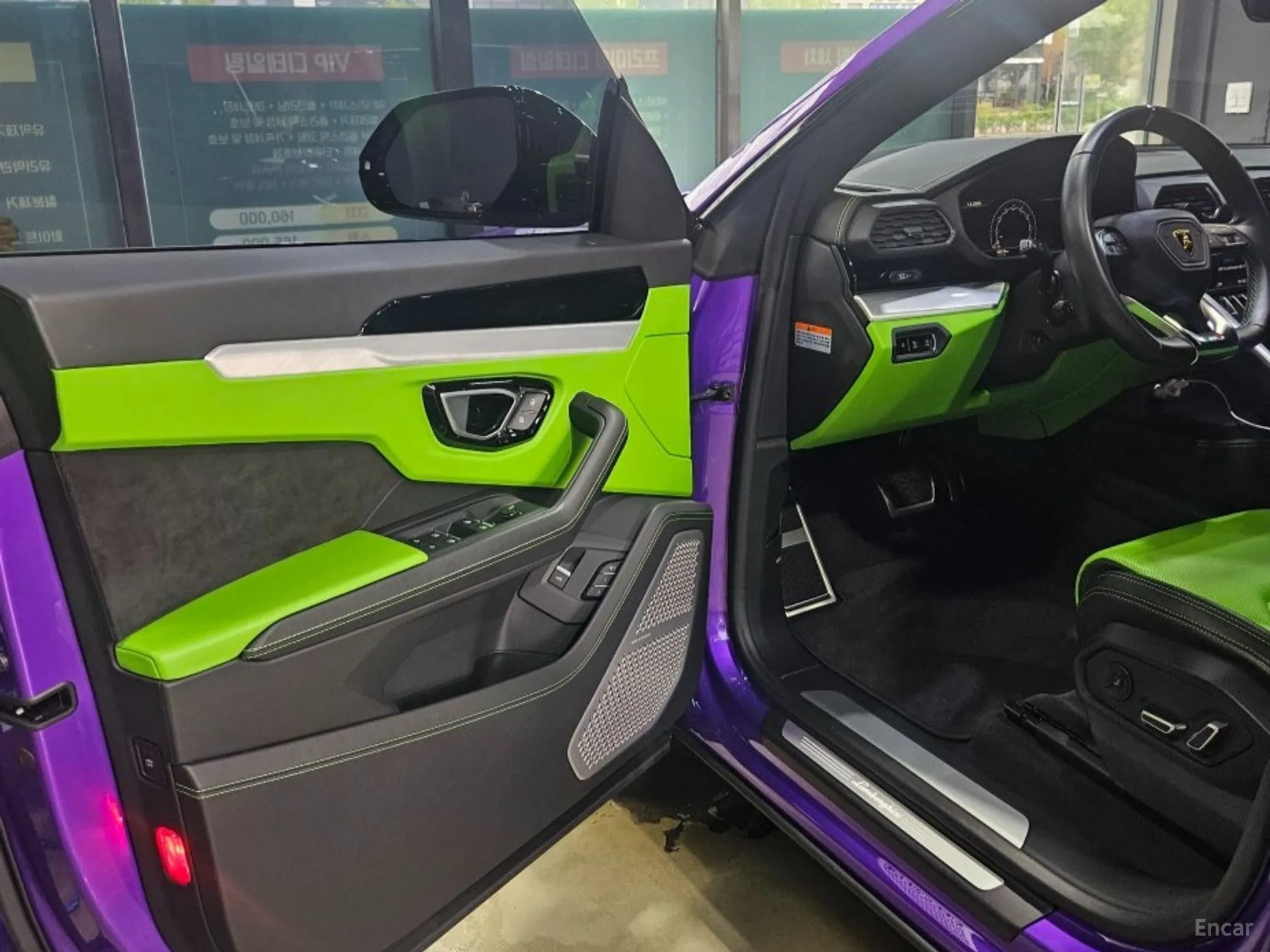 Lamborghini Urus превью 6