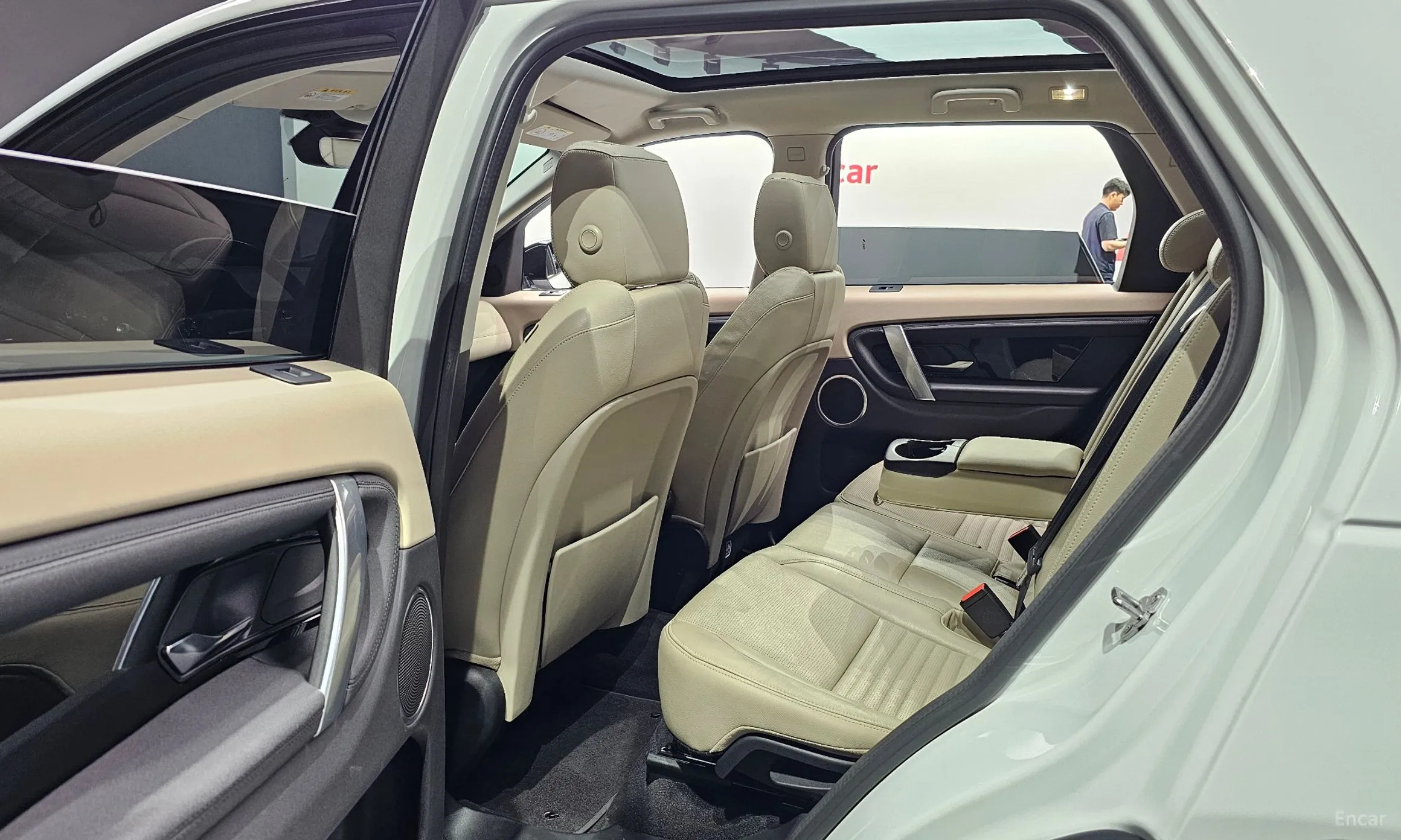 Land Rover Discovery Sports превью 11