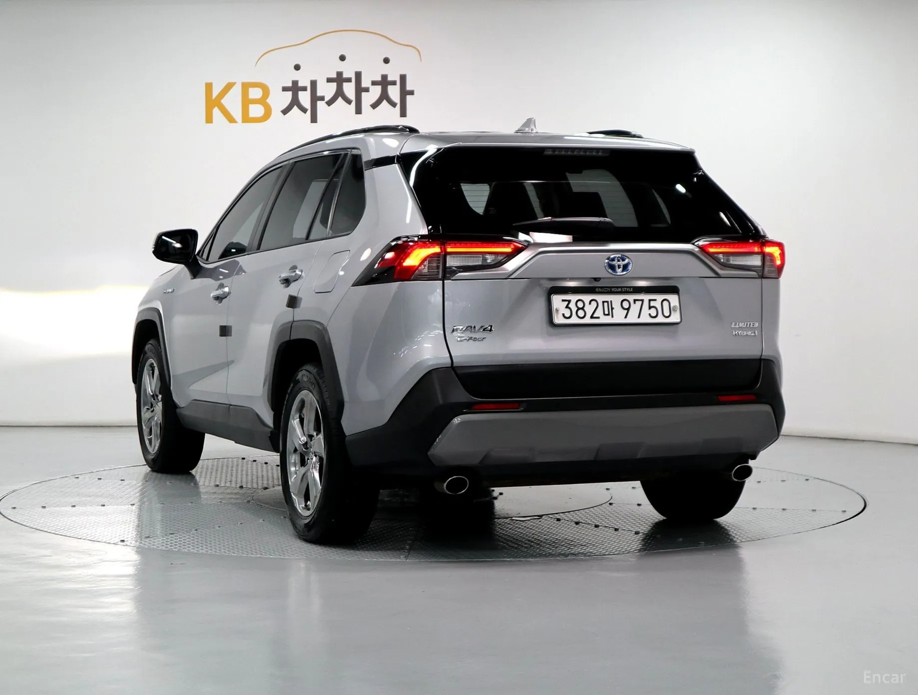 Toyota RAV4 5th Generation превью 3