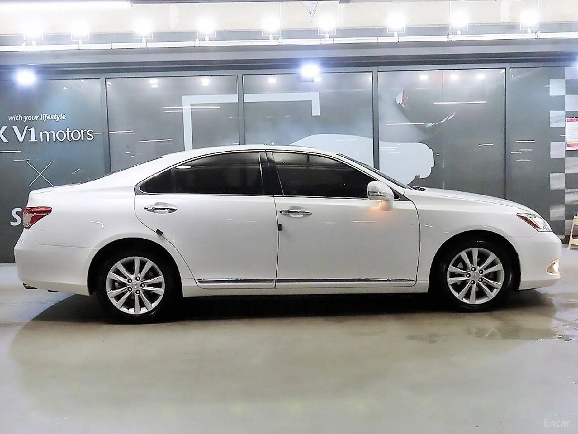 Lexus ES350 превью 13