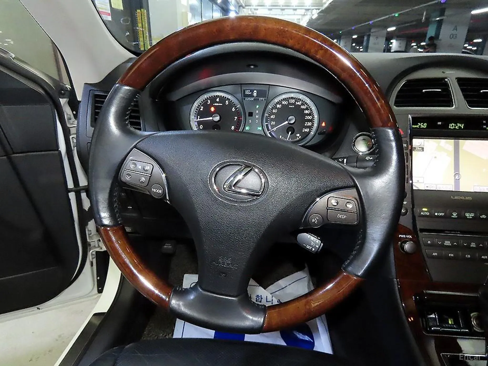 Lexus ES350 превью 18