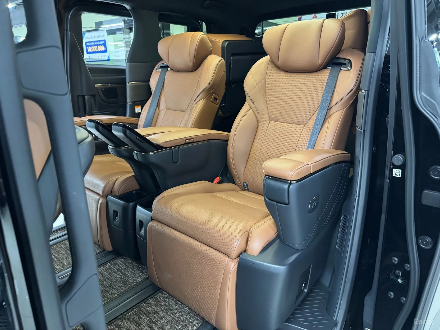 Toyota Alphard 4th Generation превью 10