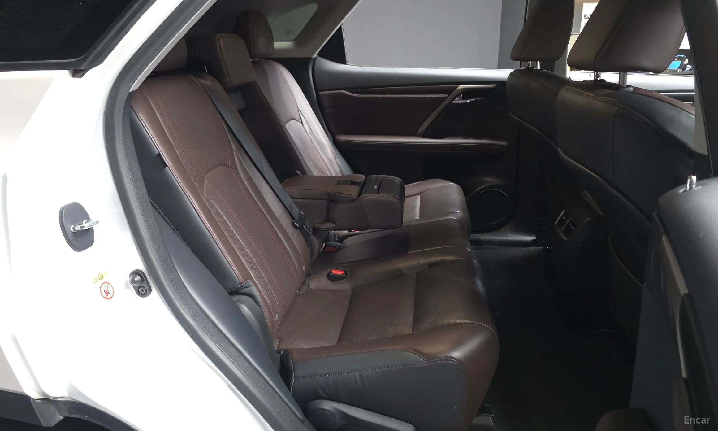 Lexus RX350 4th Generation превью 12