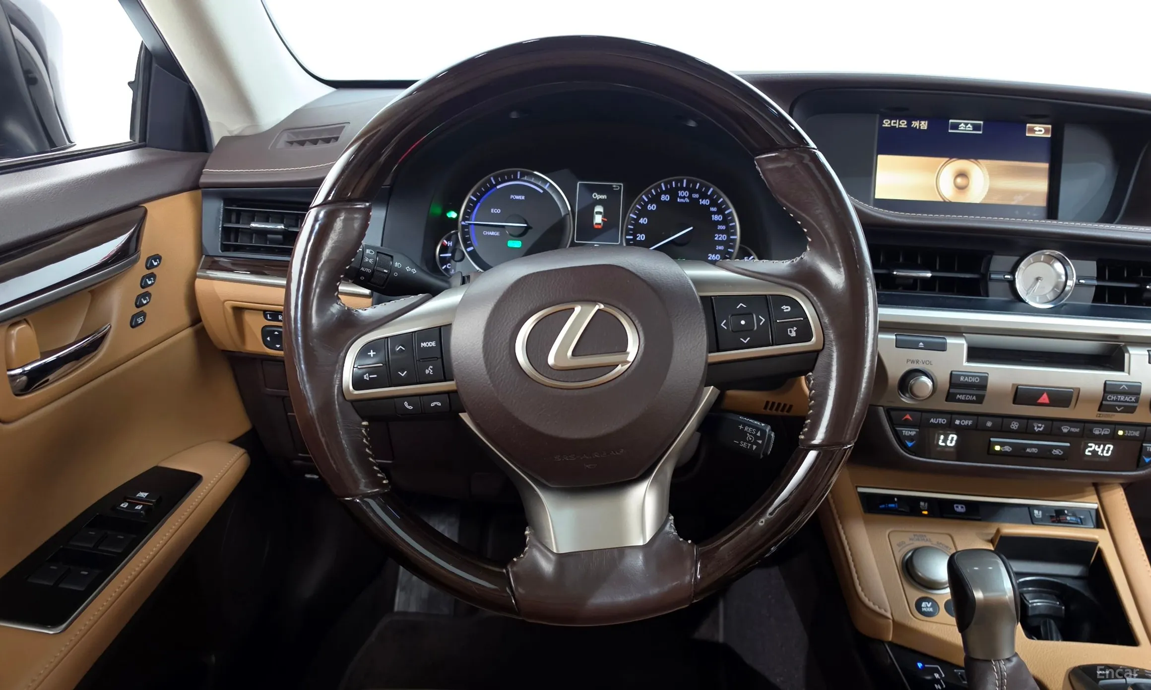 Lexus New ES300h превью 13
