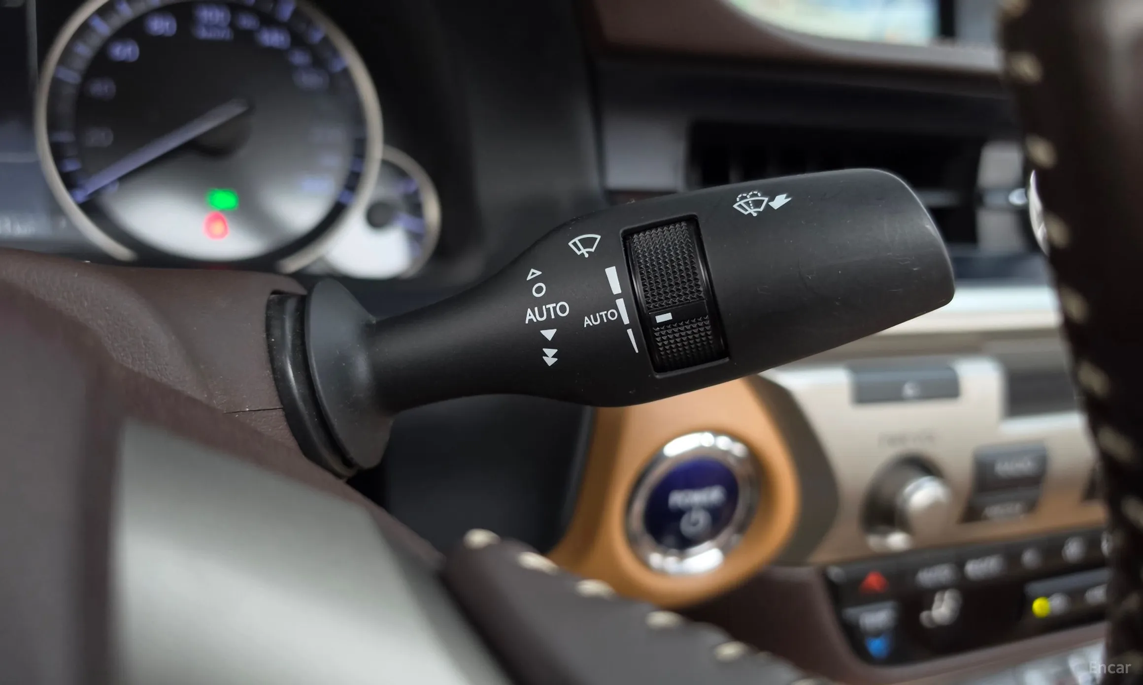 Lexus New ES300h превью 15