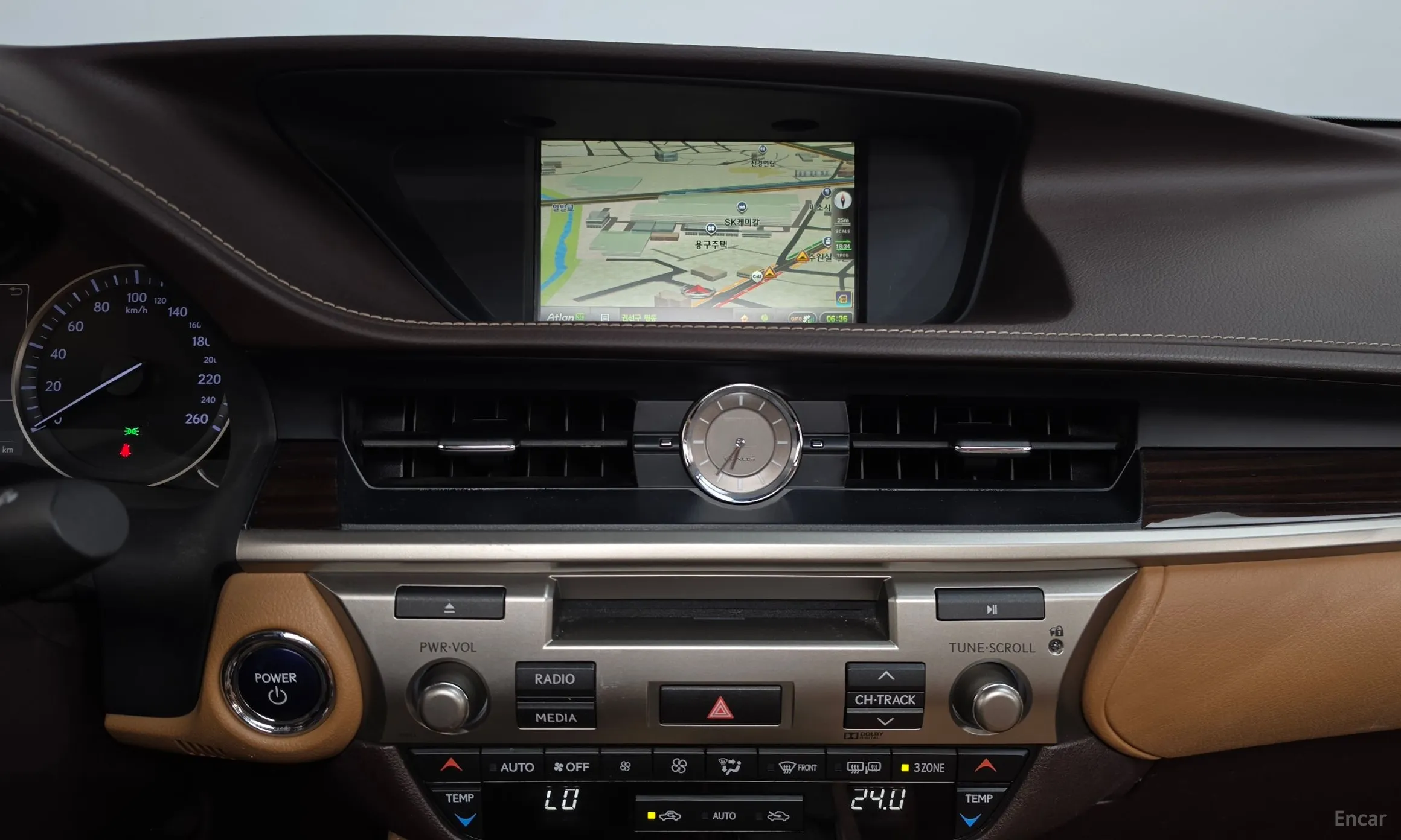 Lexus New ES300h превью 16