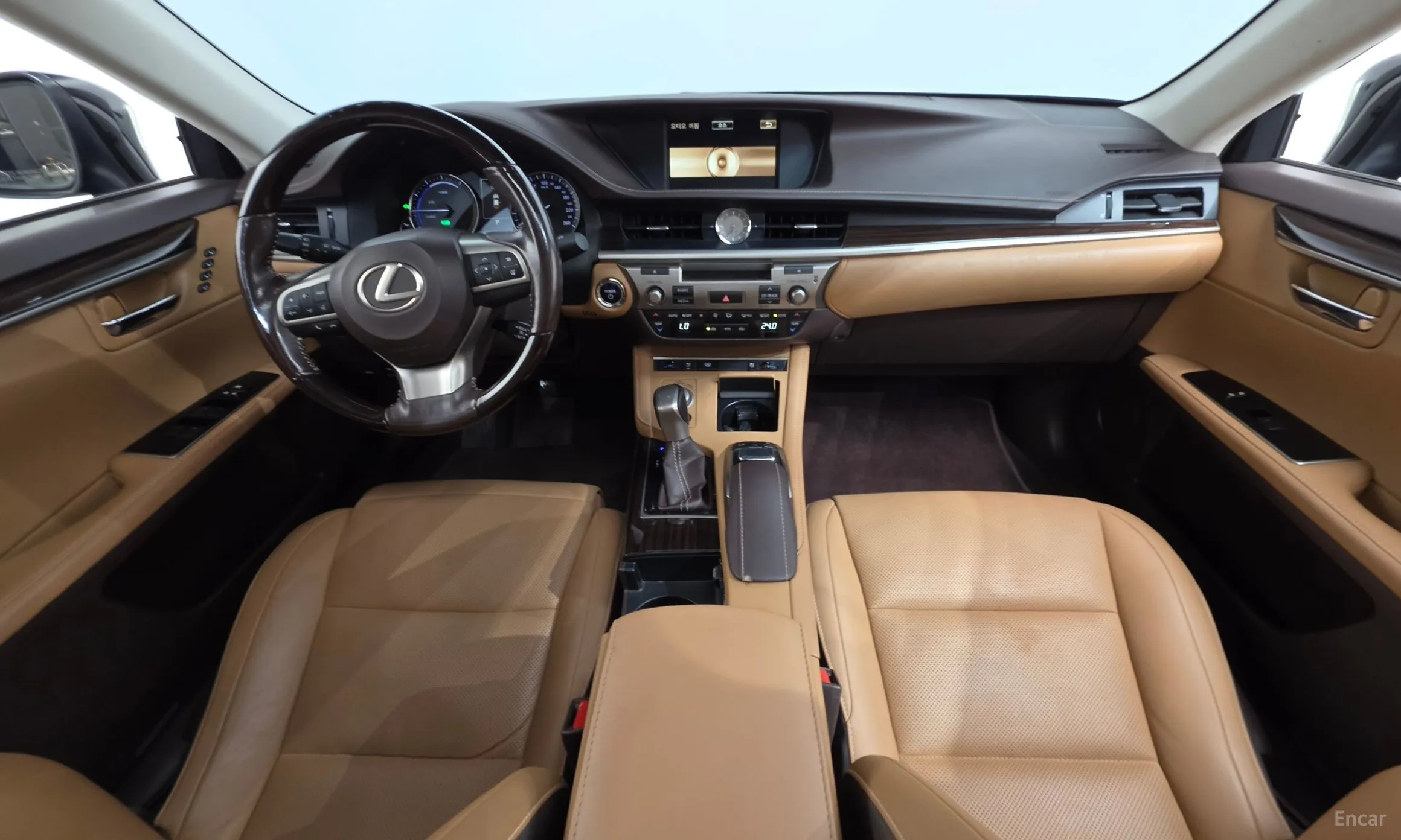 Lexus New ES300h превью 7