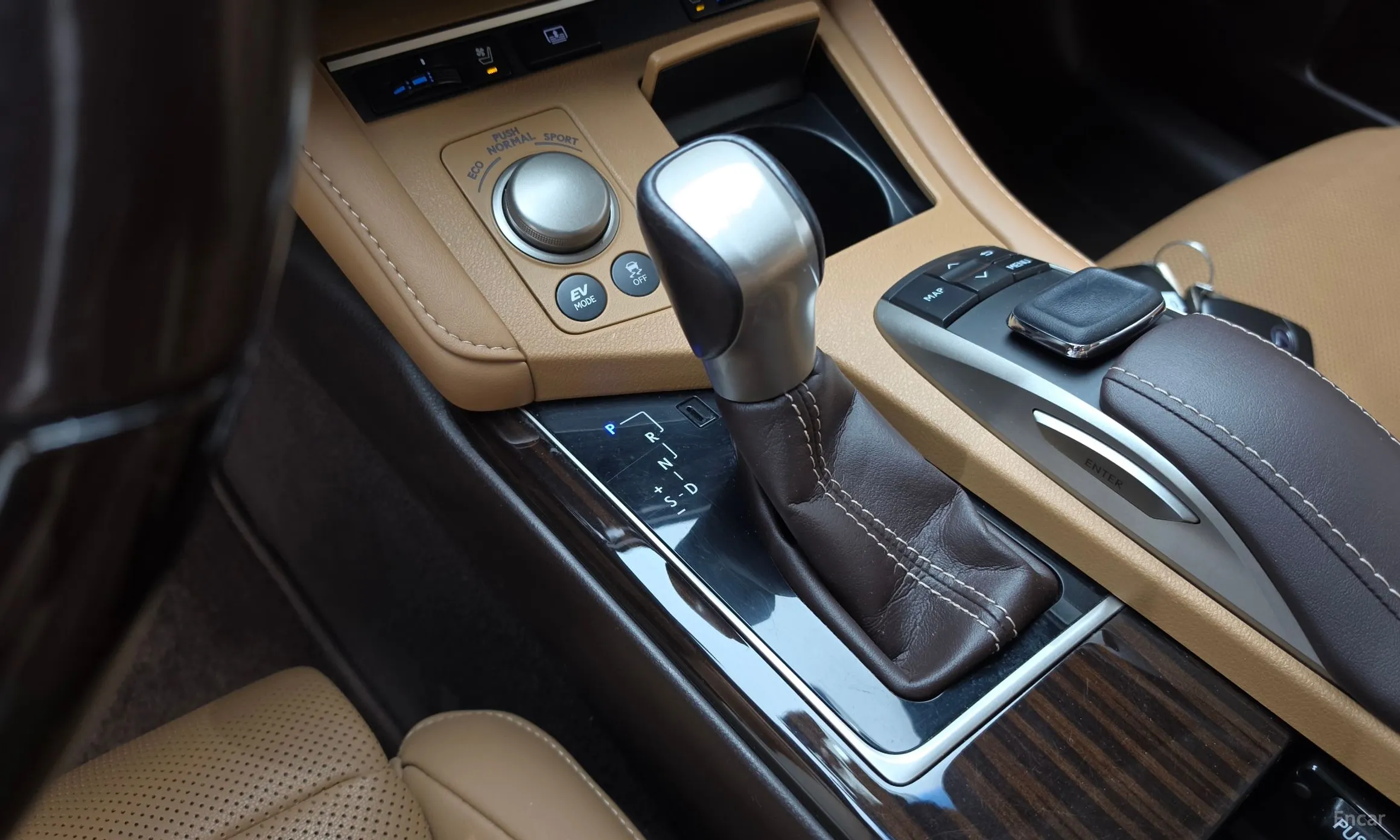 Lexus New ES300h превью 9
