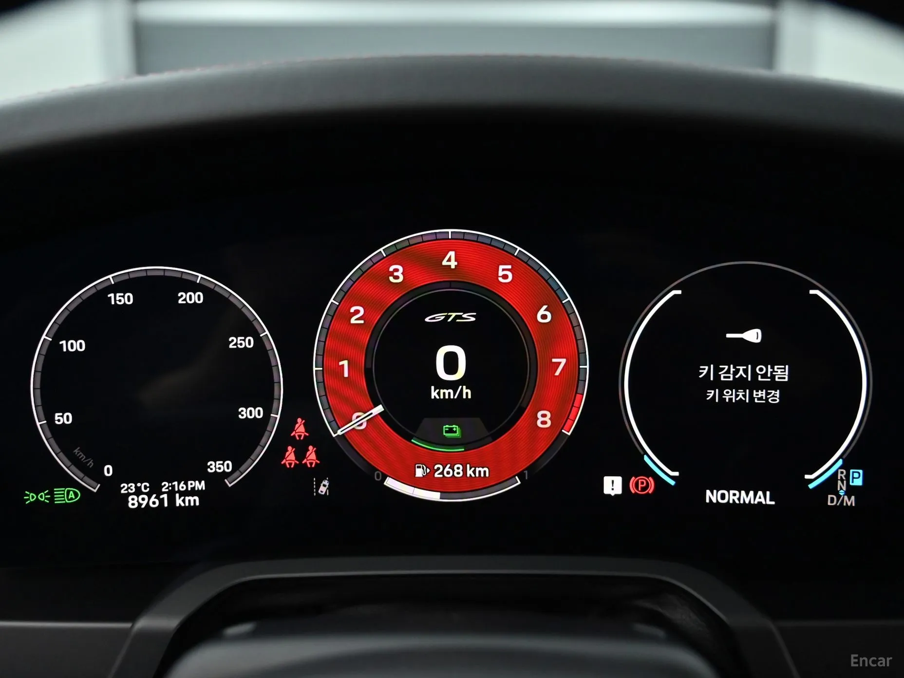 Porsche 911 (992) превью 8