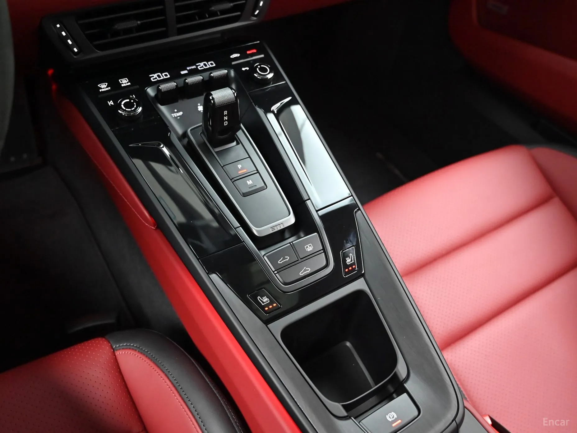 Porsche 911 (992) превью 9