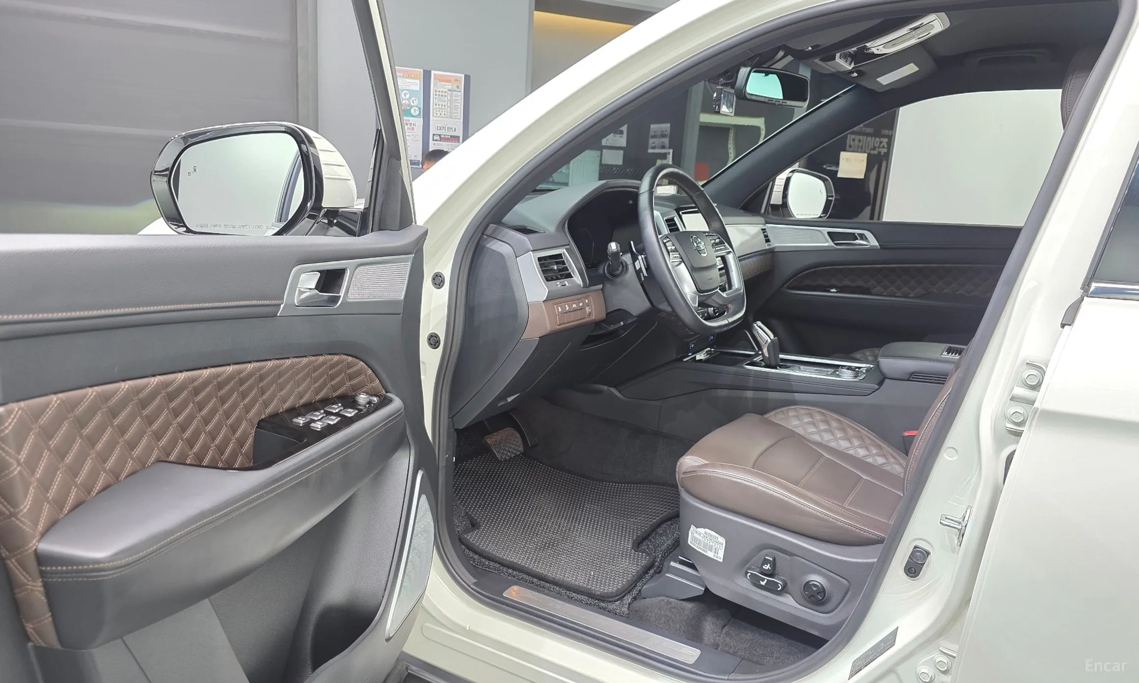 KG Mobility (SsangYong) Rexton превью 10