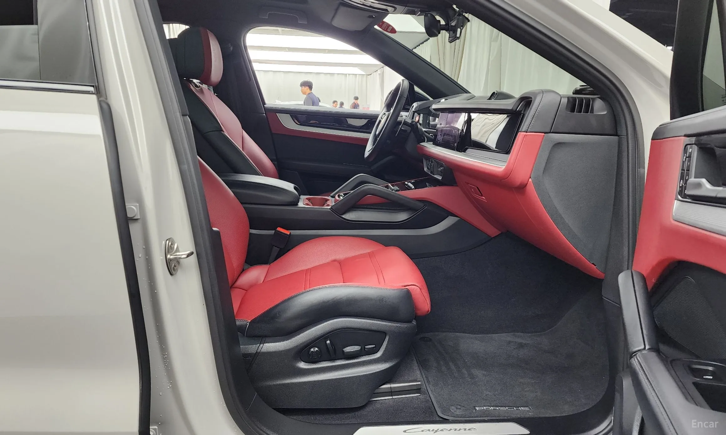 Porsche Cayenne (PO536) превью 11