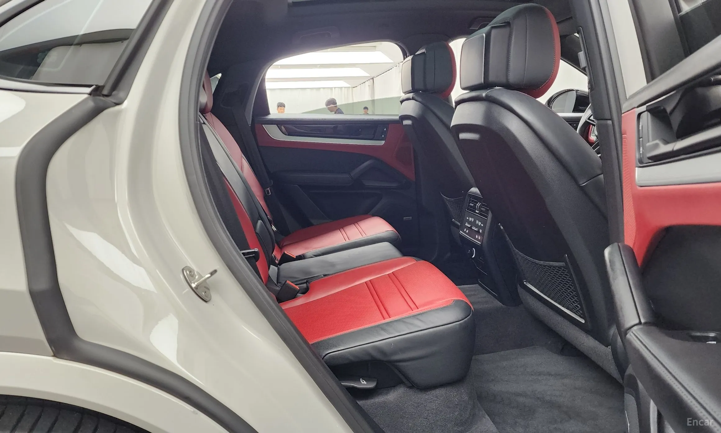 Porsche Cayenne (PO536) превью 12